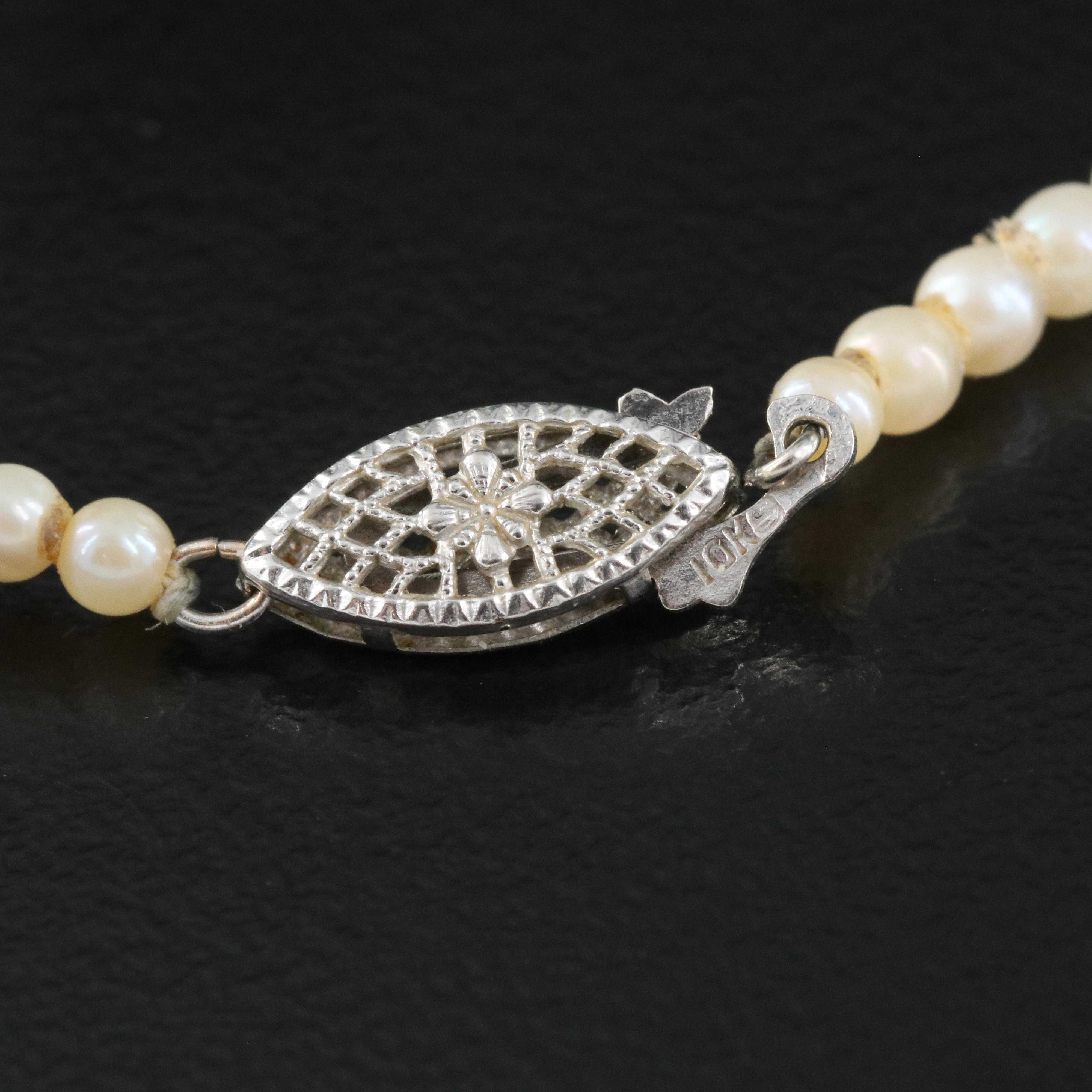 Vintage Pearl Graduated Necklace with 10K Clasp
