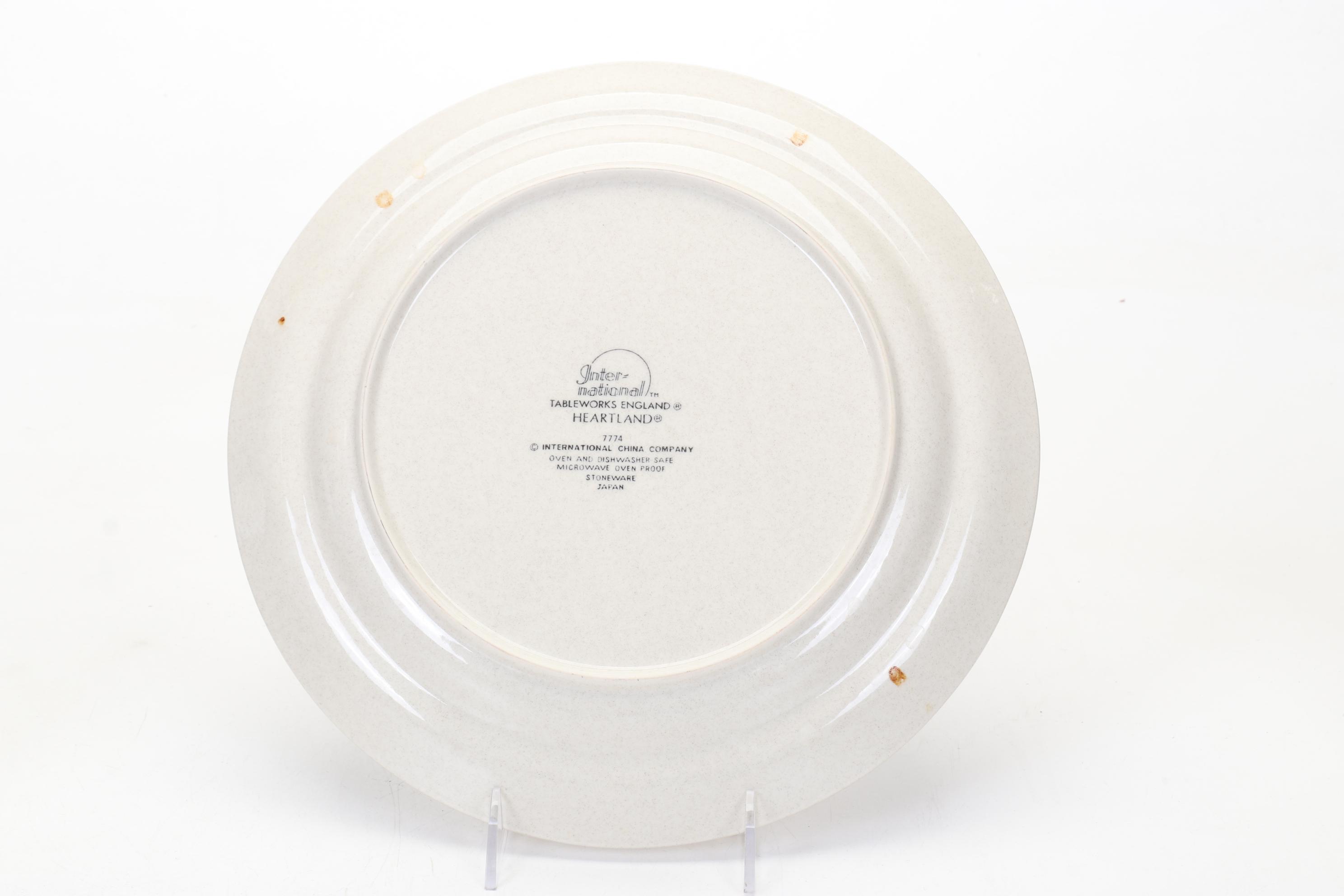 International Tableworks "Heartland" Stoneware Dinnerwear, Late 20th Century