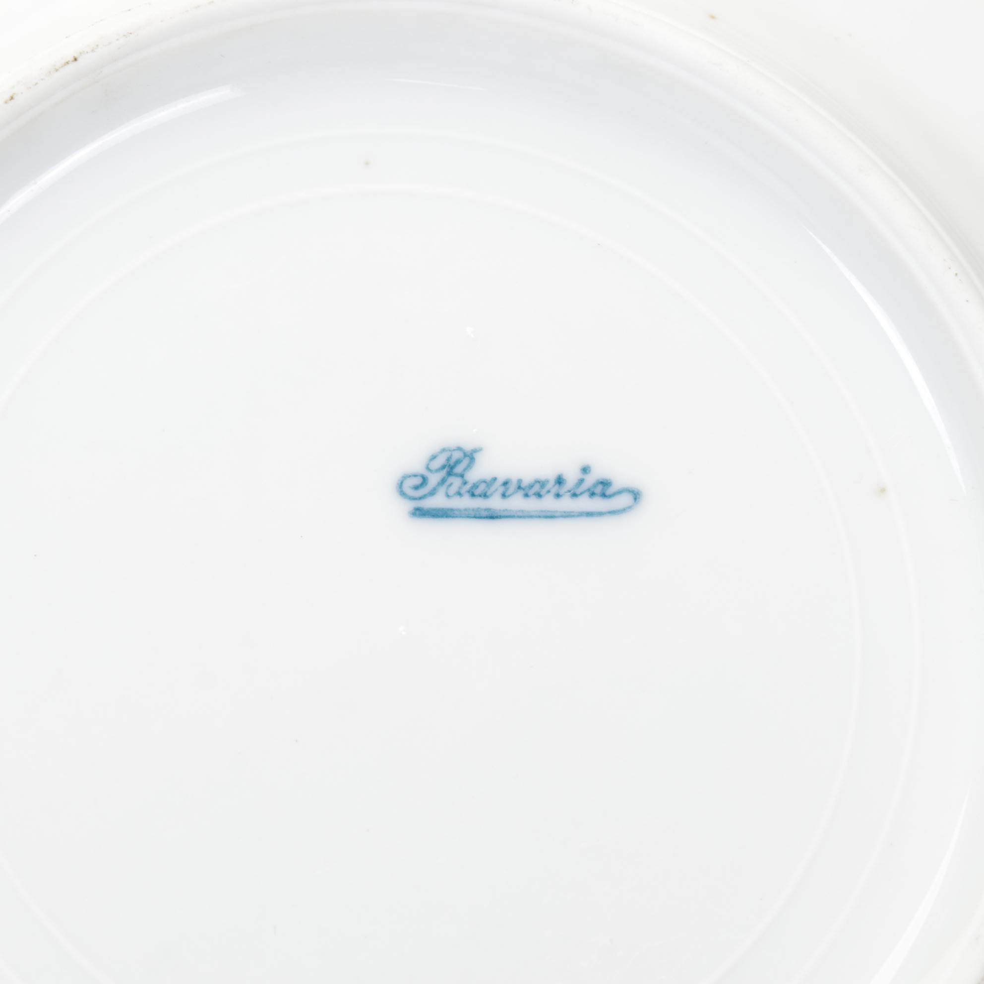 Red Cardinal Watercolor with Bird Themed Table Top Décor Collection