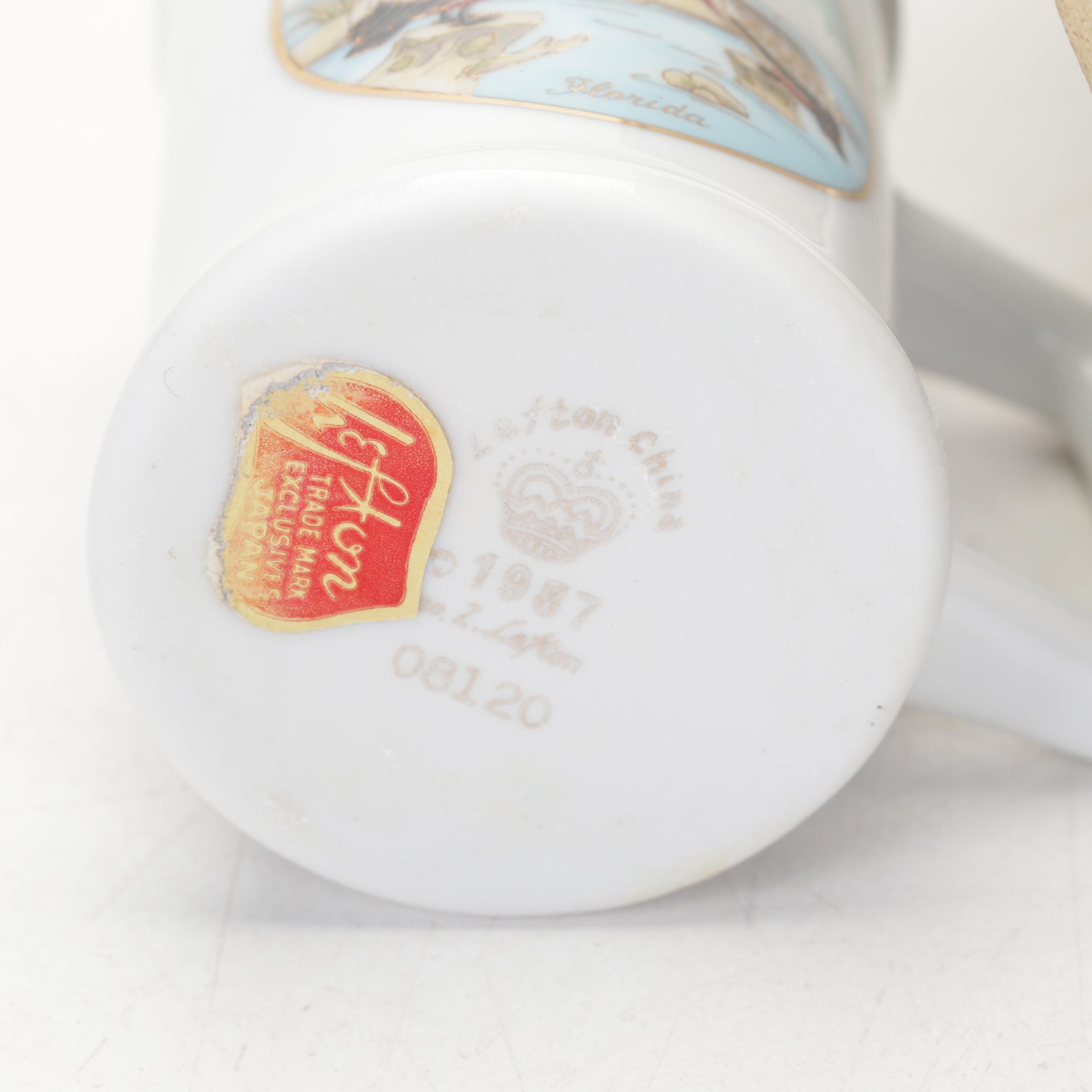 Red Cardinal Watercolor with Bird Themed Table Top Décor Collection