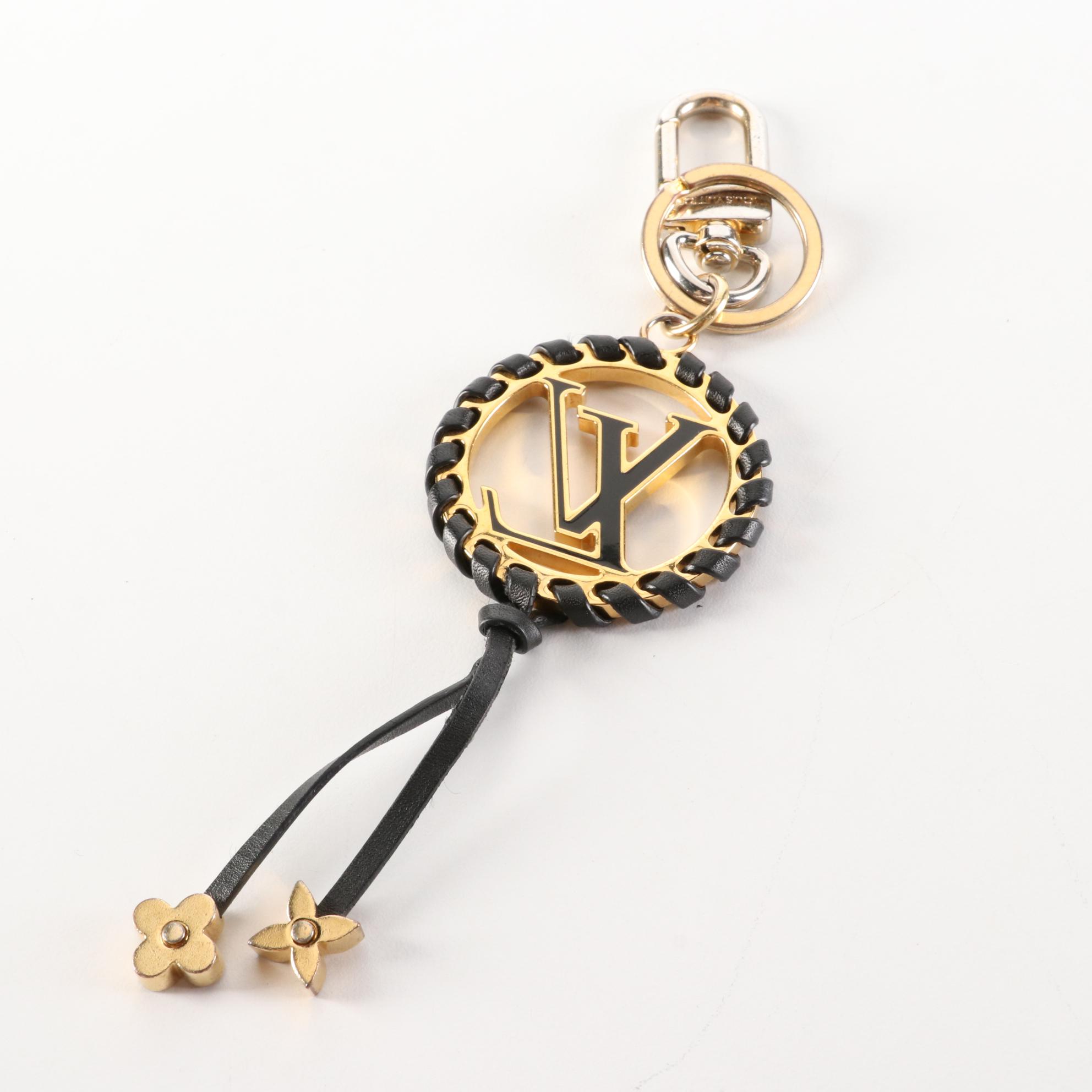 Louis Vuitton Very Bag Charm/Key Holder in Gold Tone Metal and Leather with Box