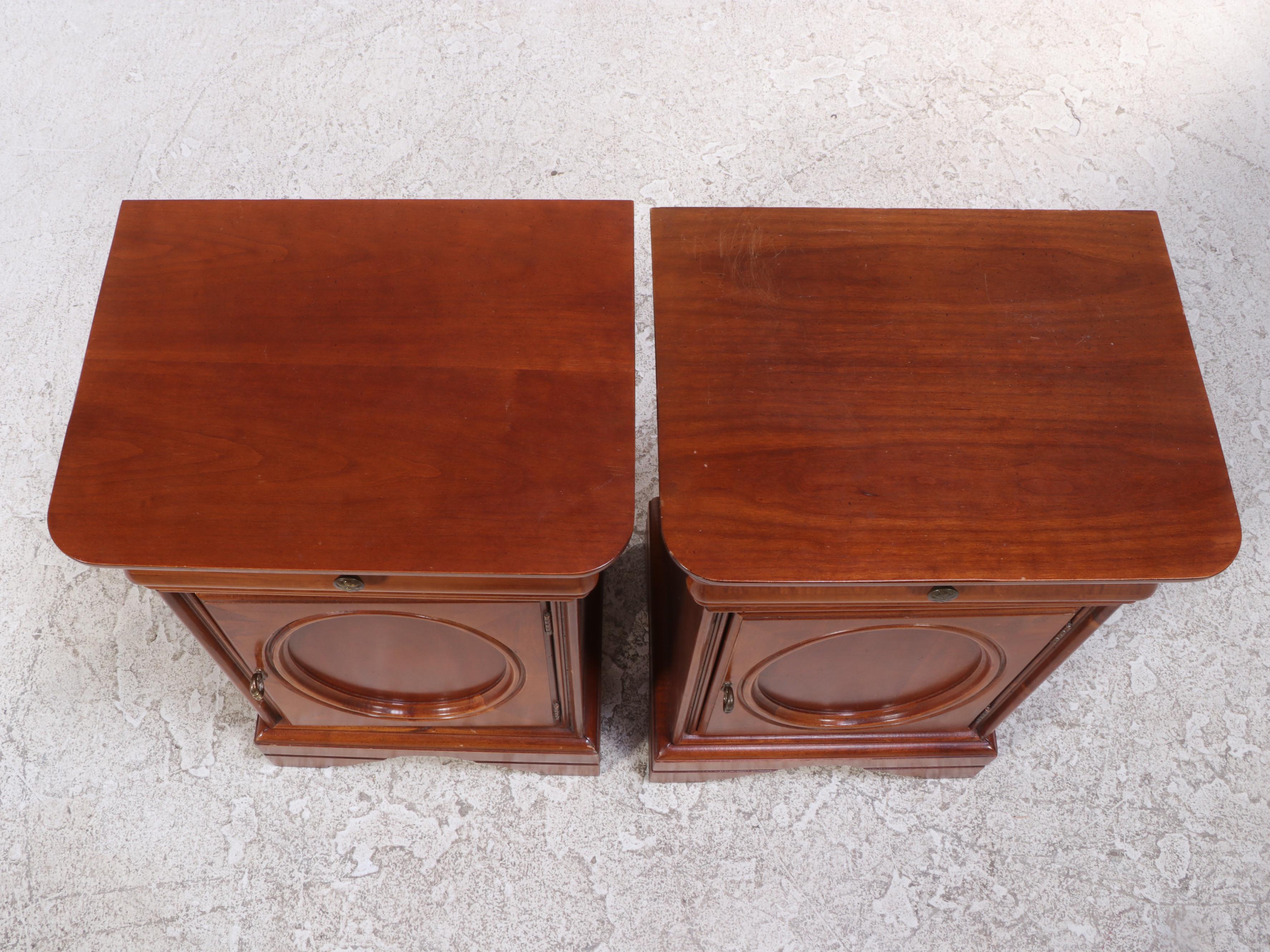 Pair of Lexington Furniture Empire Style Cherrywood and Maple Nightstands