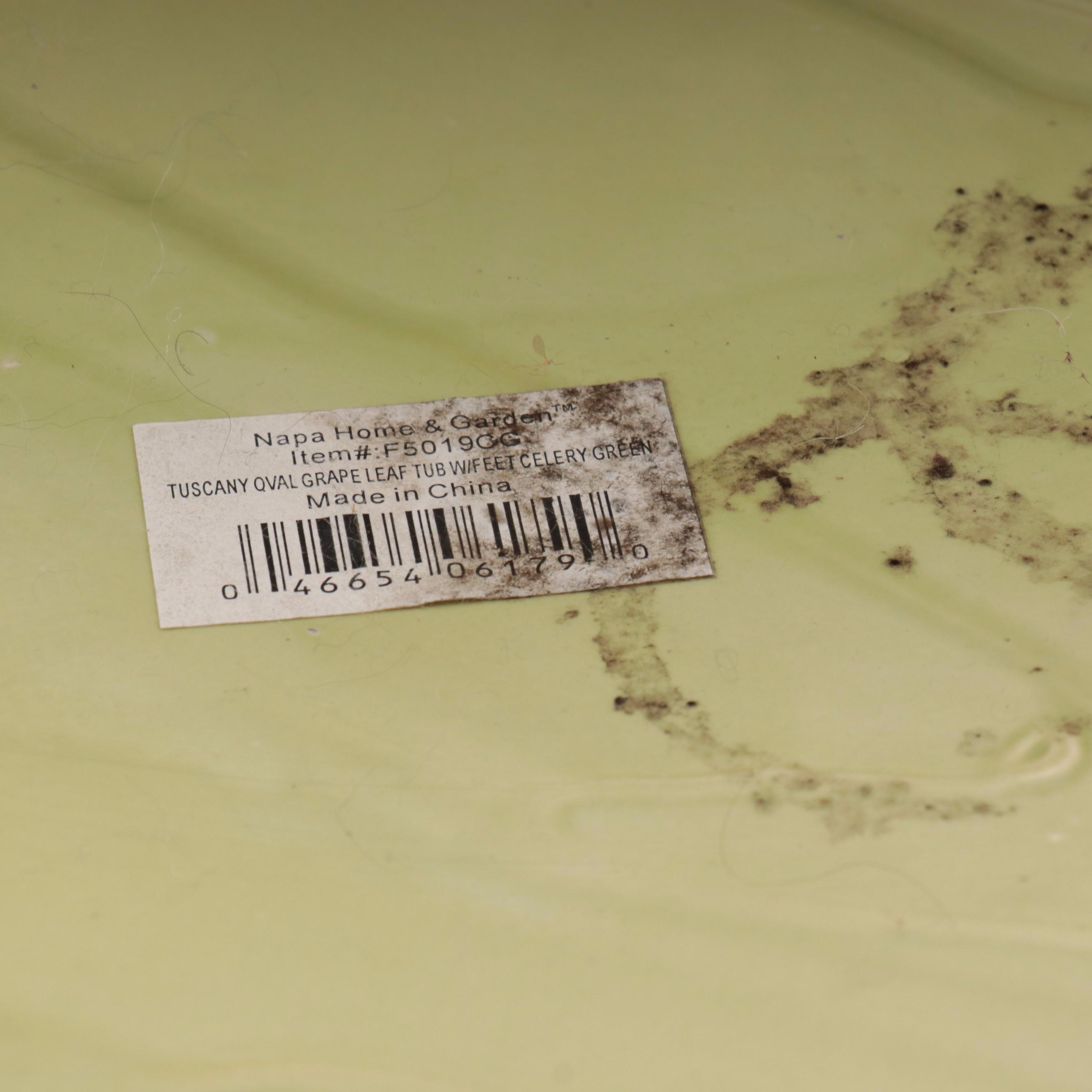 Napa Home & Garden "Tuscany" Oval Grape Leaf Tub