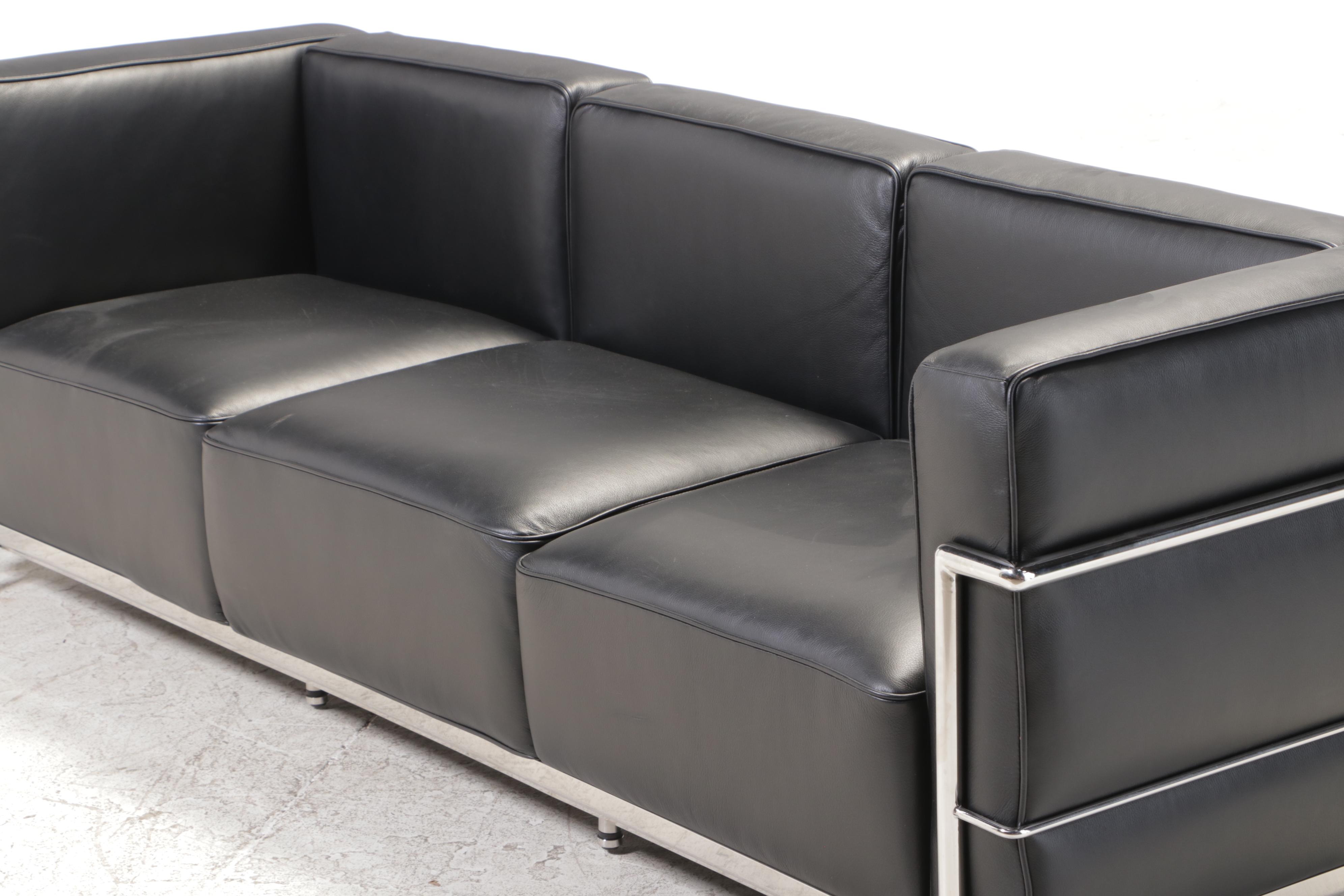 Black Leather and Chrome Sofa After Le Corbusier's Grande Model