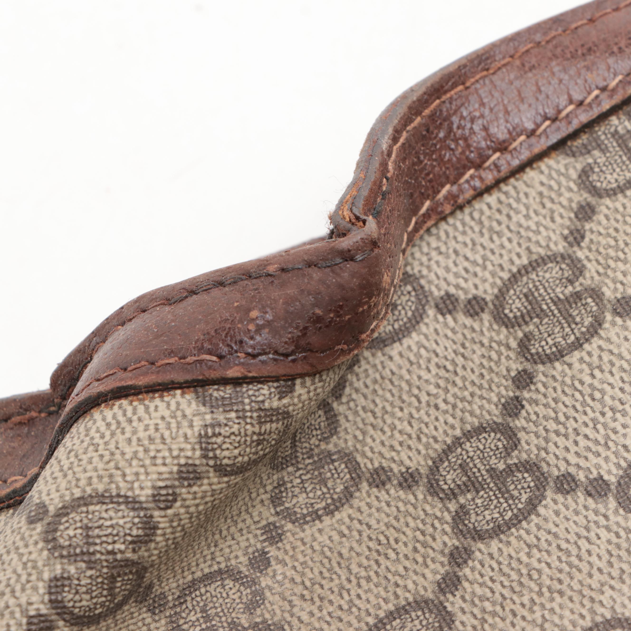 Gucci Accessory Collection Clutch in GG Supreme Canvas and Leather