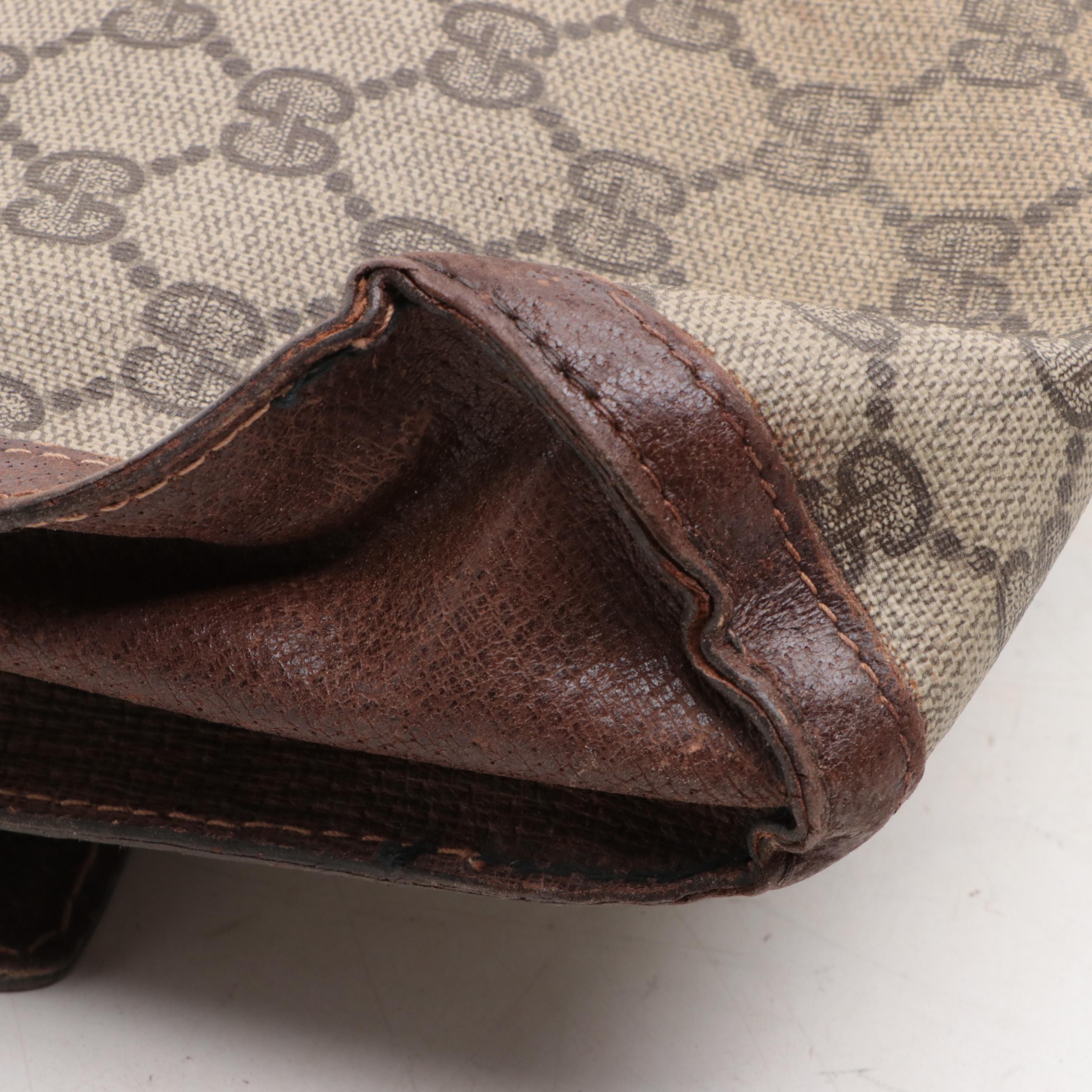 Gucci Accessory Collection Clutch in GG Supreme Canvas and Leather