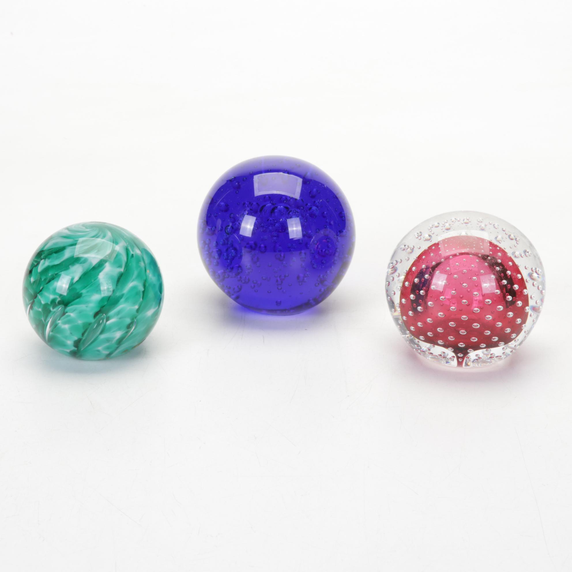 R. Gibson and Others Art Glass Controlled Bubble Paperweights, Ashtrays, Vase