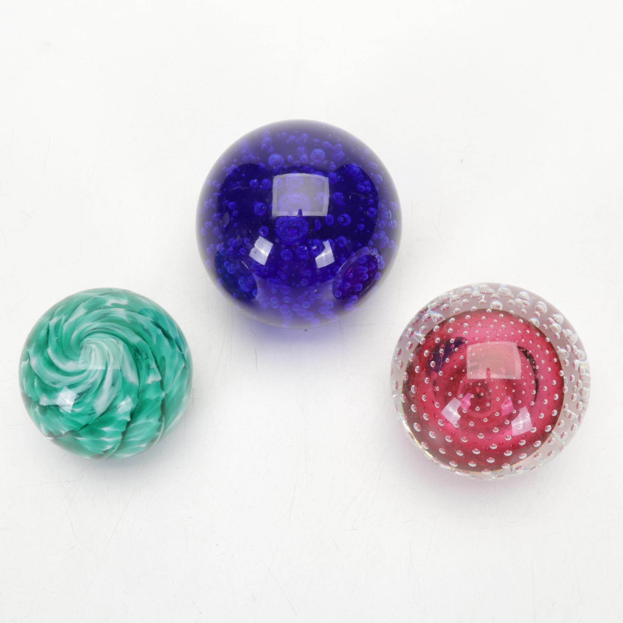 R. Gibson and Others Art Glass Controlled Bubble Paperweights, Ashtrays, Vase