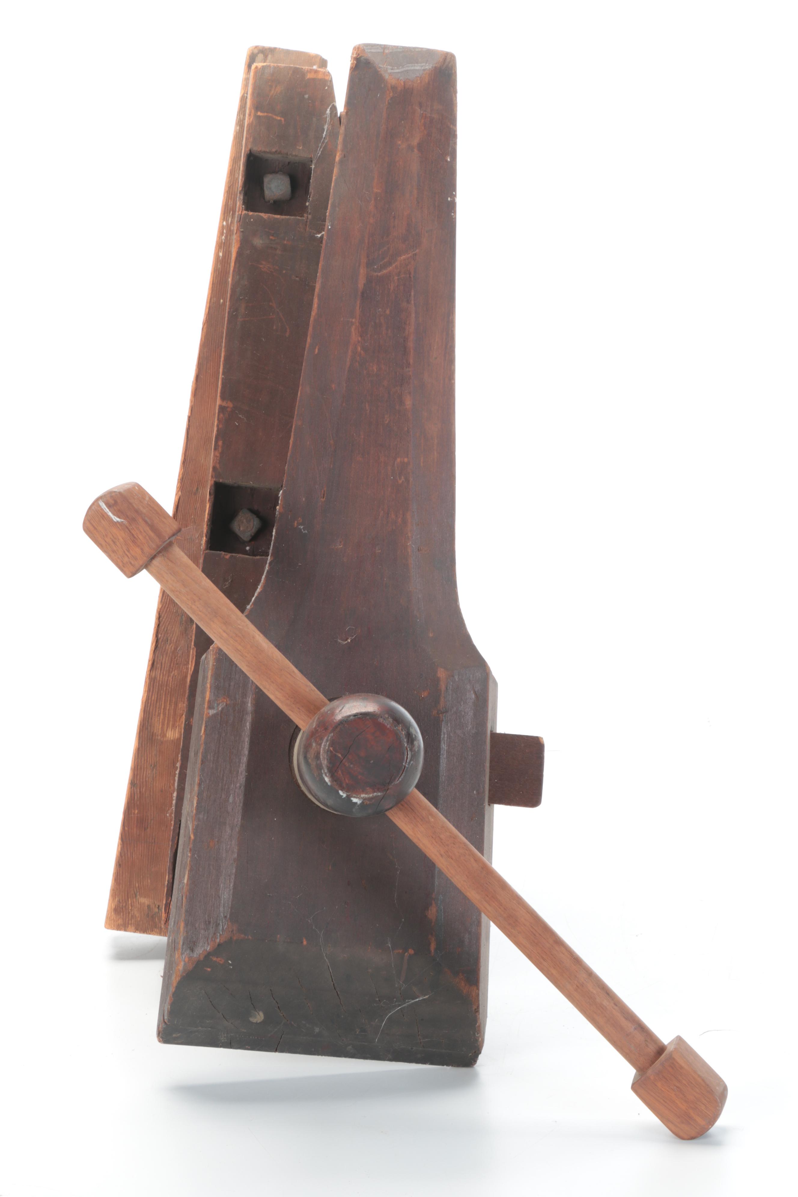 Primitive Style Wooden Hand-Screw Clamp