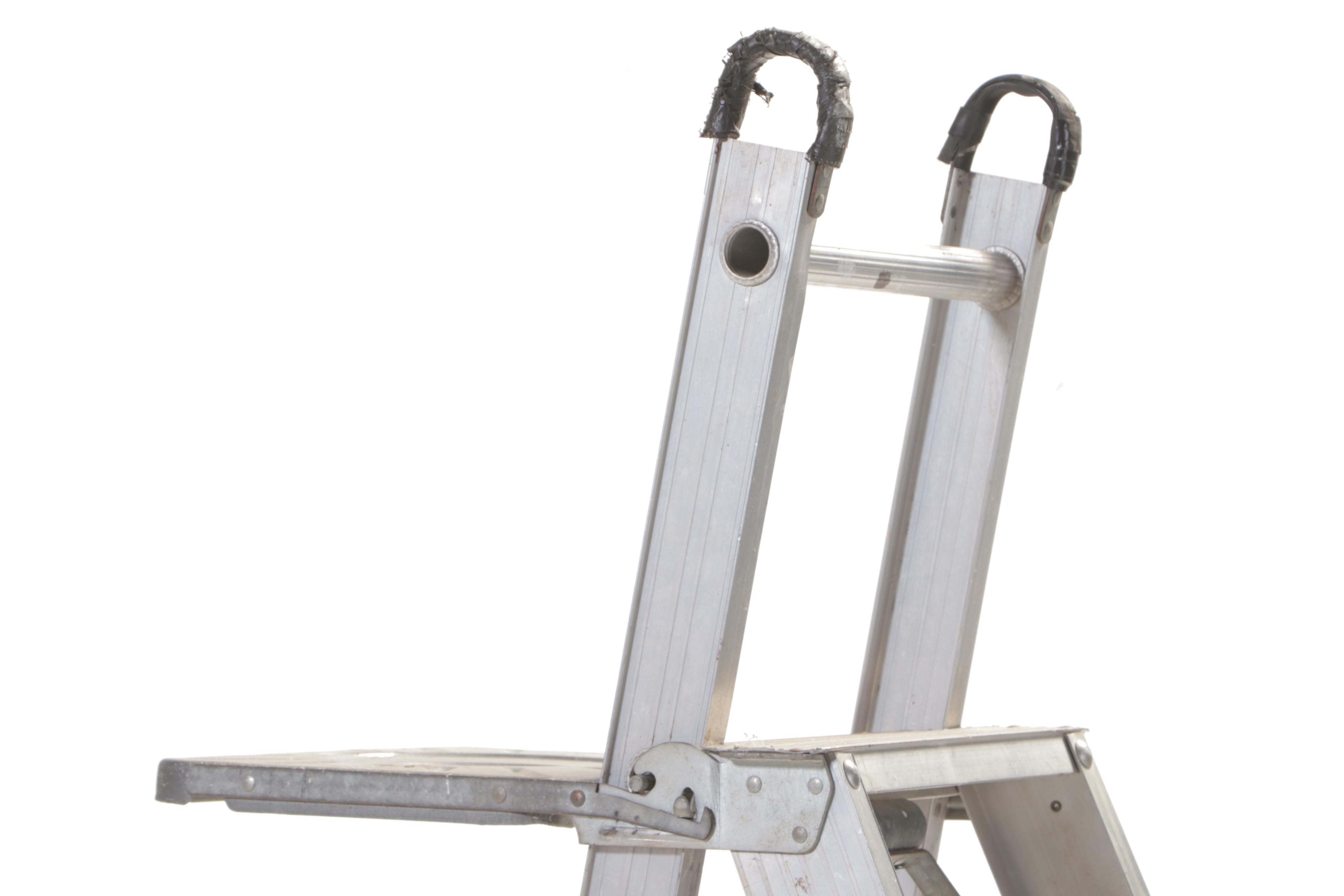 Werner 16' Aluminum Extension Ladder With Other Step Ladders