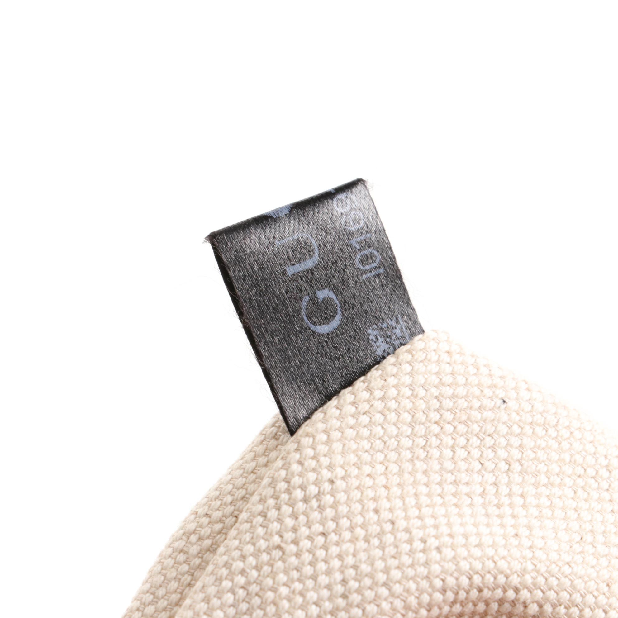 Gucci Medium Swing Shoulder Tote in Grainy Calfskin Leather