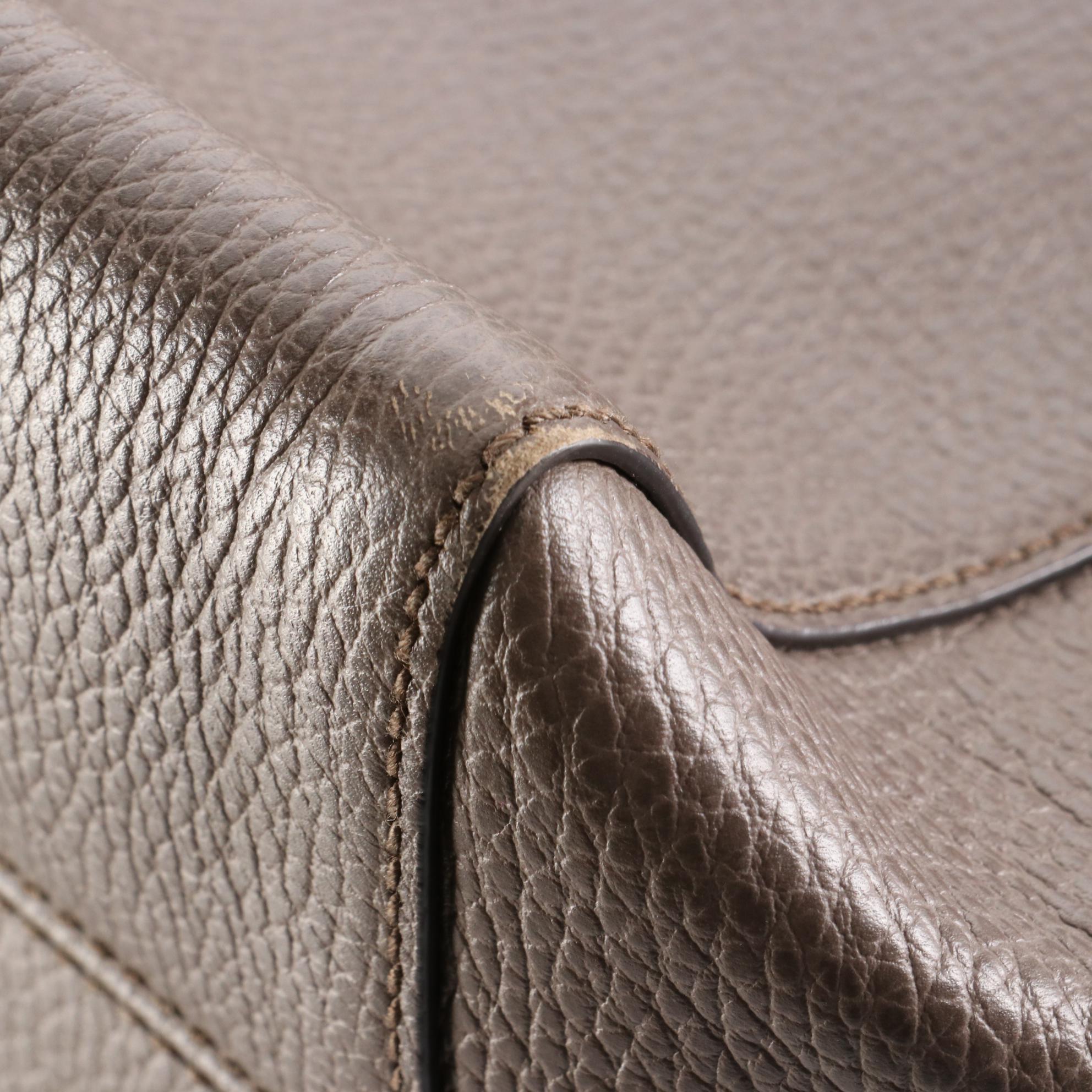 Gucci Medium Swing Shoulder Tote in Grainy Calfskin Leather