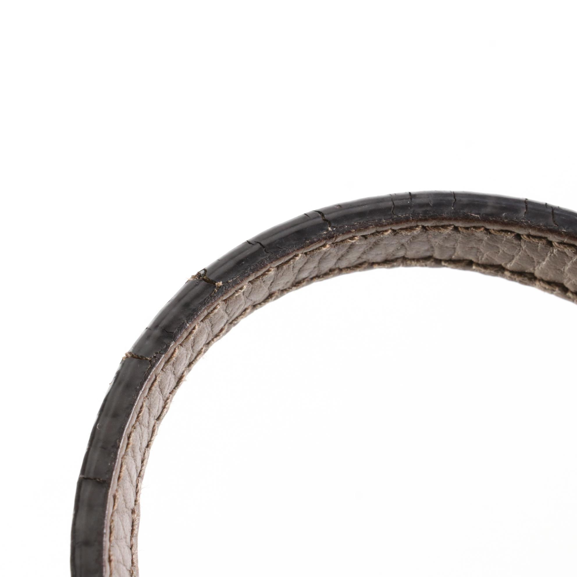 Gucci Medium Swing Shoulder Tote in Grainy Calfskin Leather