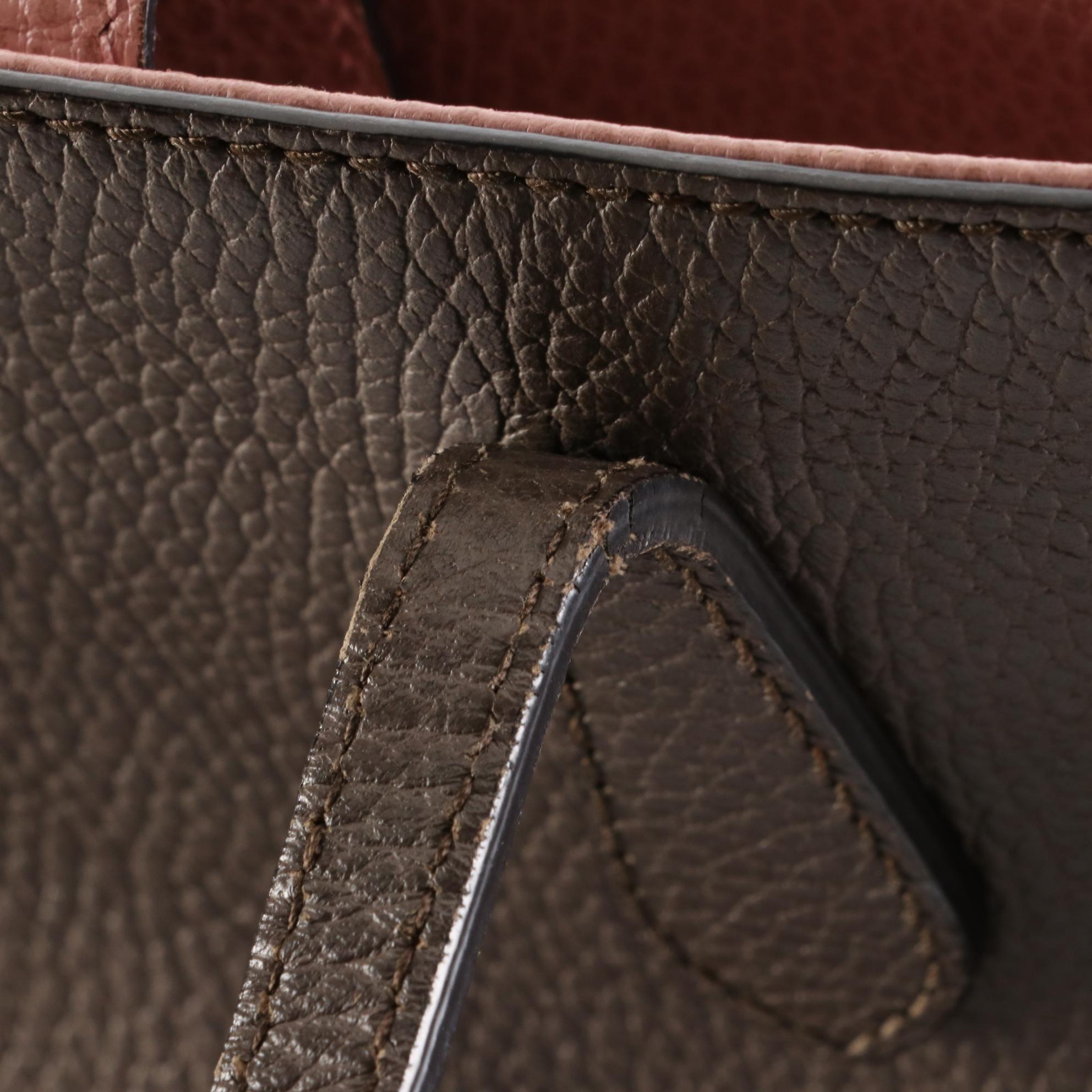 Gucci Medium Swing Shoulder Tote in Grainy Calfskin Leather