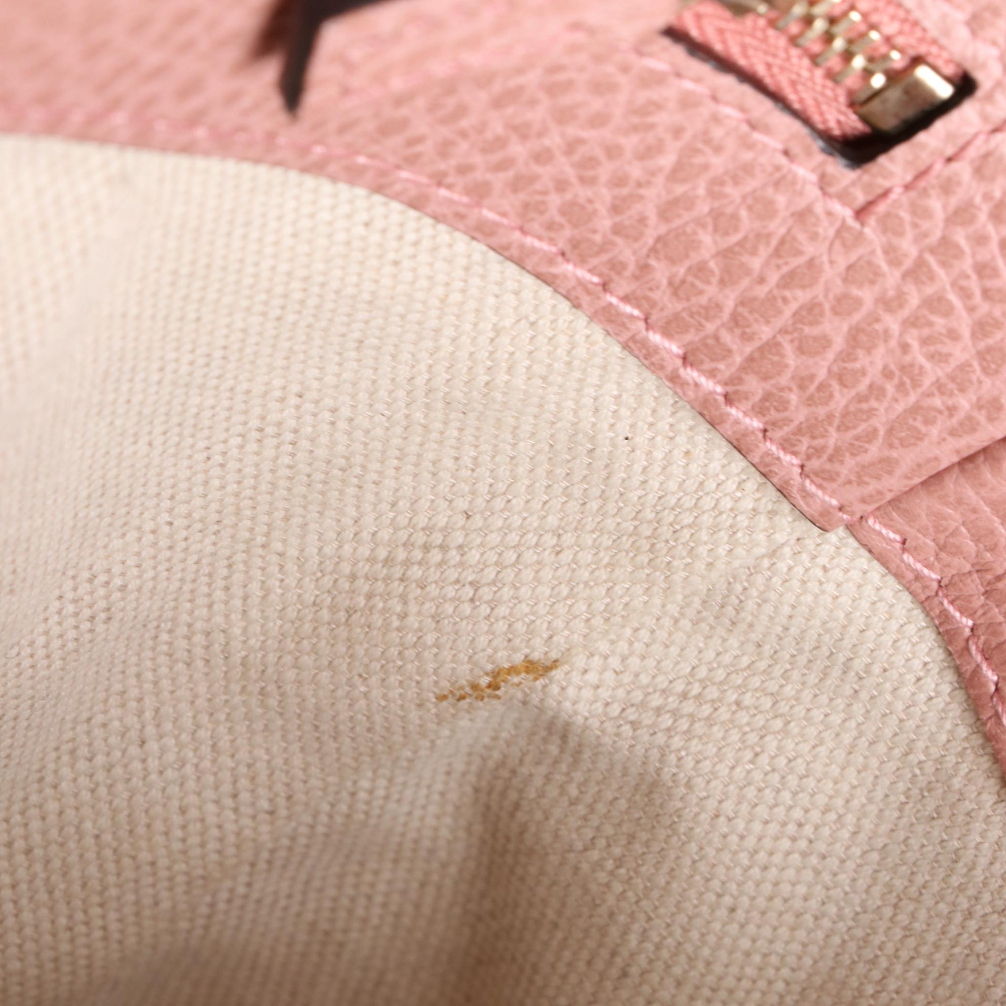 Gucci Medium Swing Shoulder Tote in Grainy Calfskin Leather