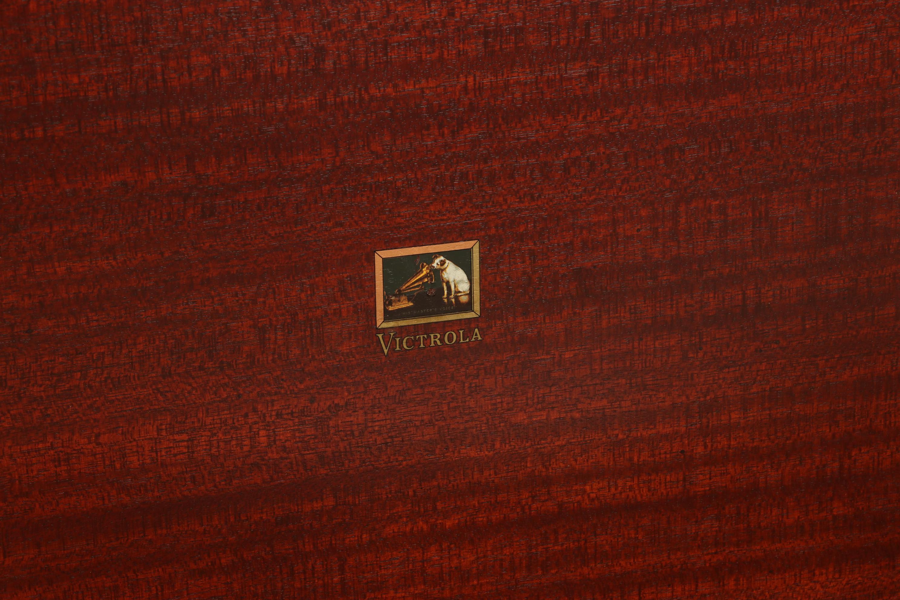 RCA Victor AM/FM "Living Stereo" System in Mahogany Console Cabinet, 1960s