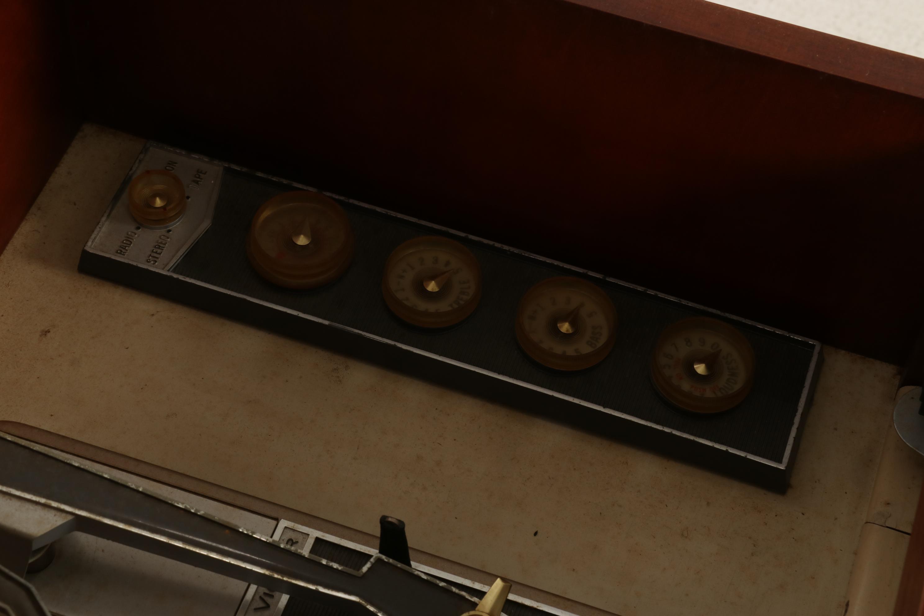 RCA Victor AM/FM "Living Stereo" System in Mahogany Console Cabinet, 1960s