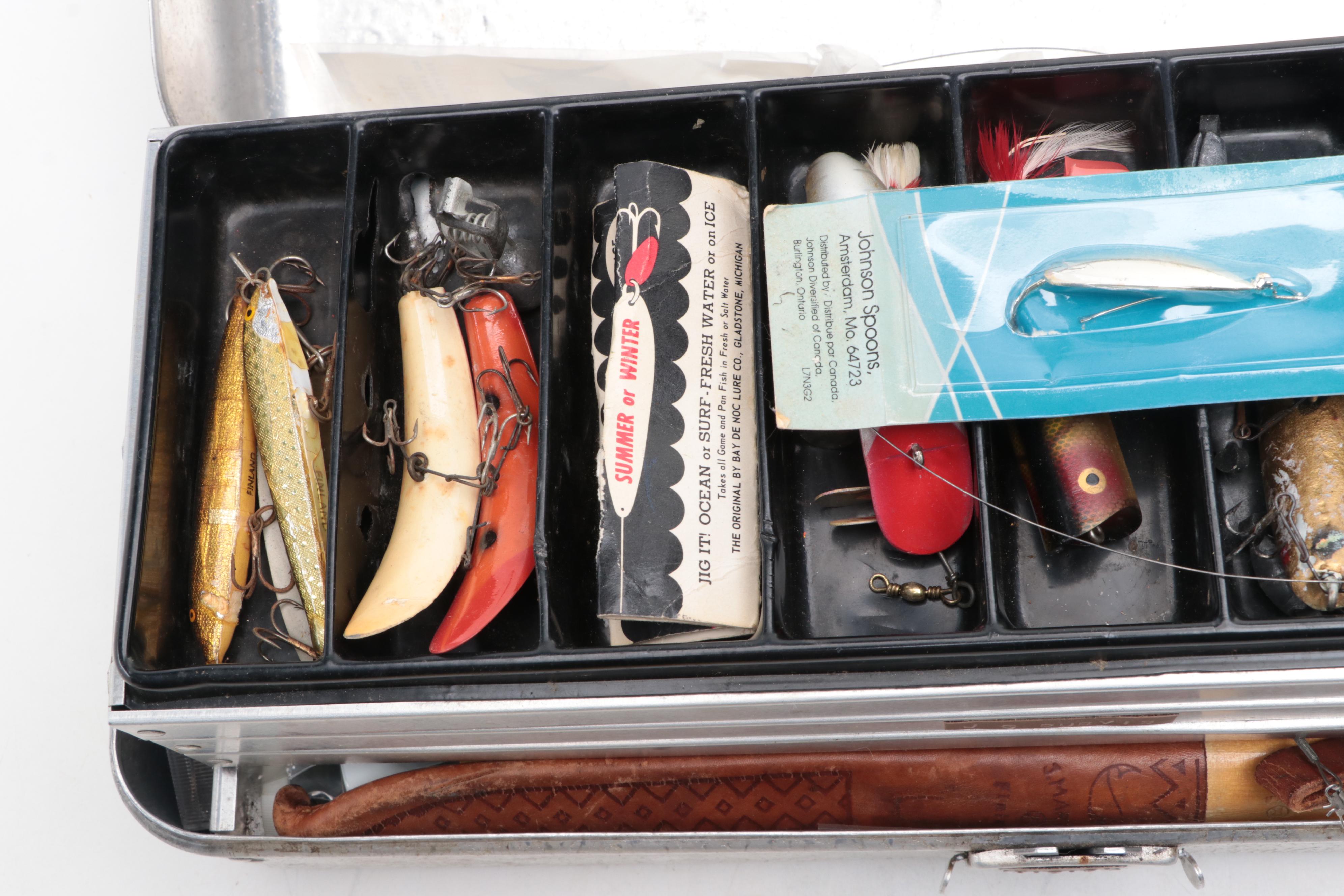 Umco Model 42 Tackle Box with Fishing Lure and Hook Collection