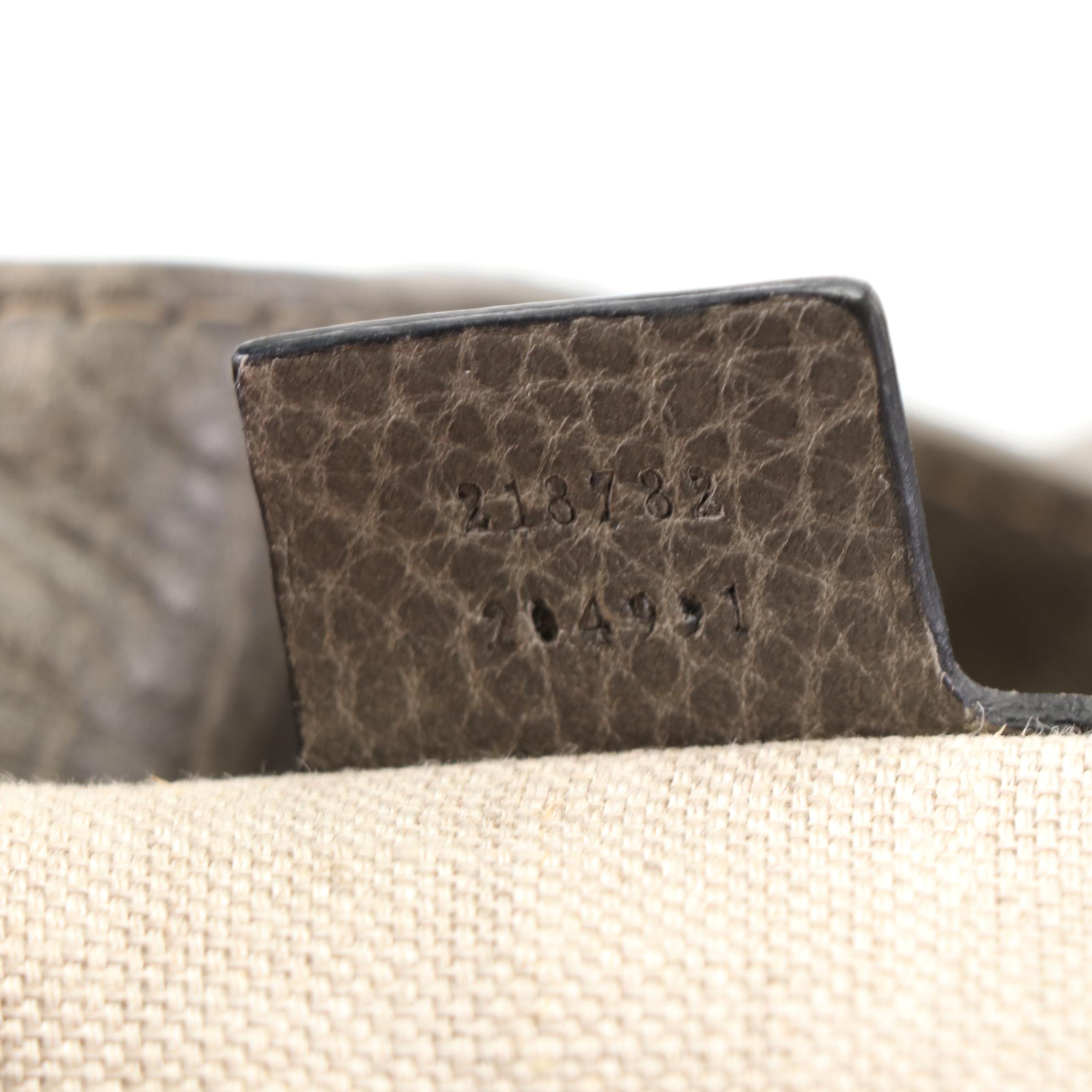 Gucci Charlotte Shoulder Tote in Grained Leather with Stitching Detail