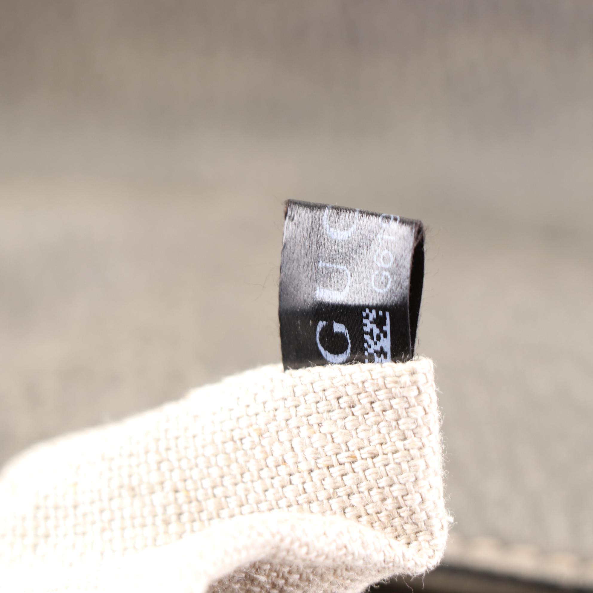 Gucci Charlotte Shoulder Tote in Grained Leather with Stitching Detail