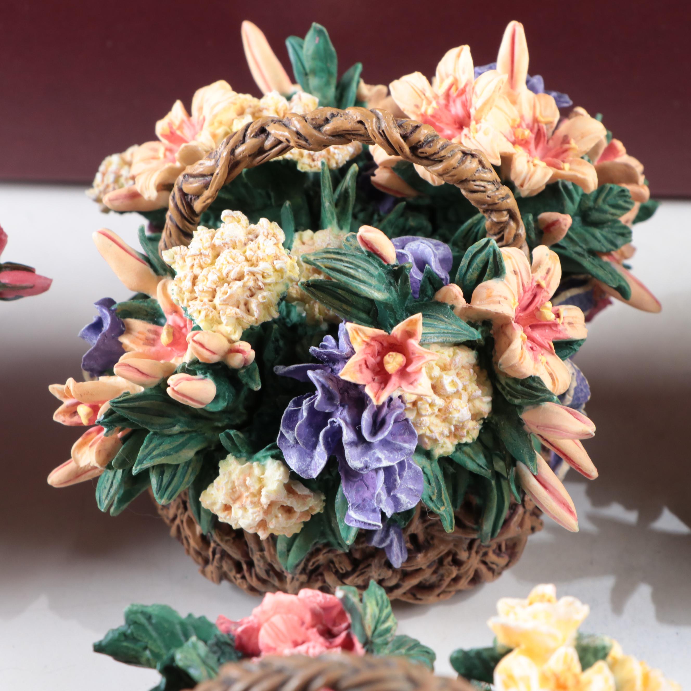 Bradford Exchange Ornaments, Miniature Hanging Plates With Music Box