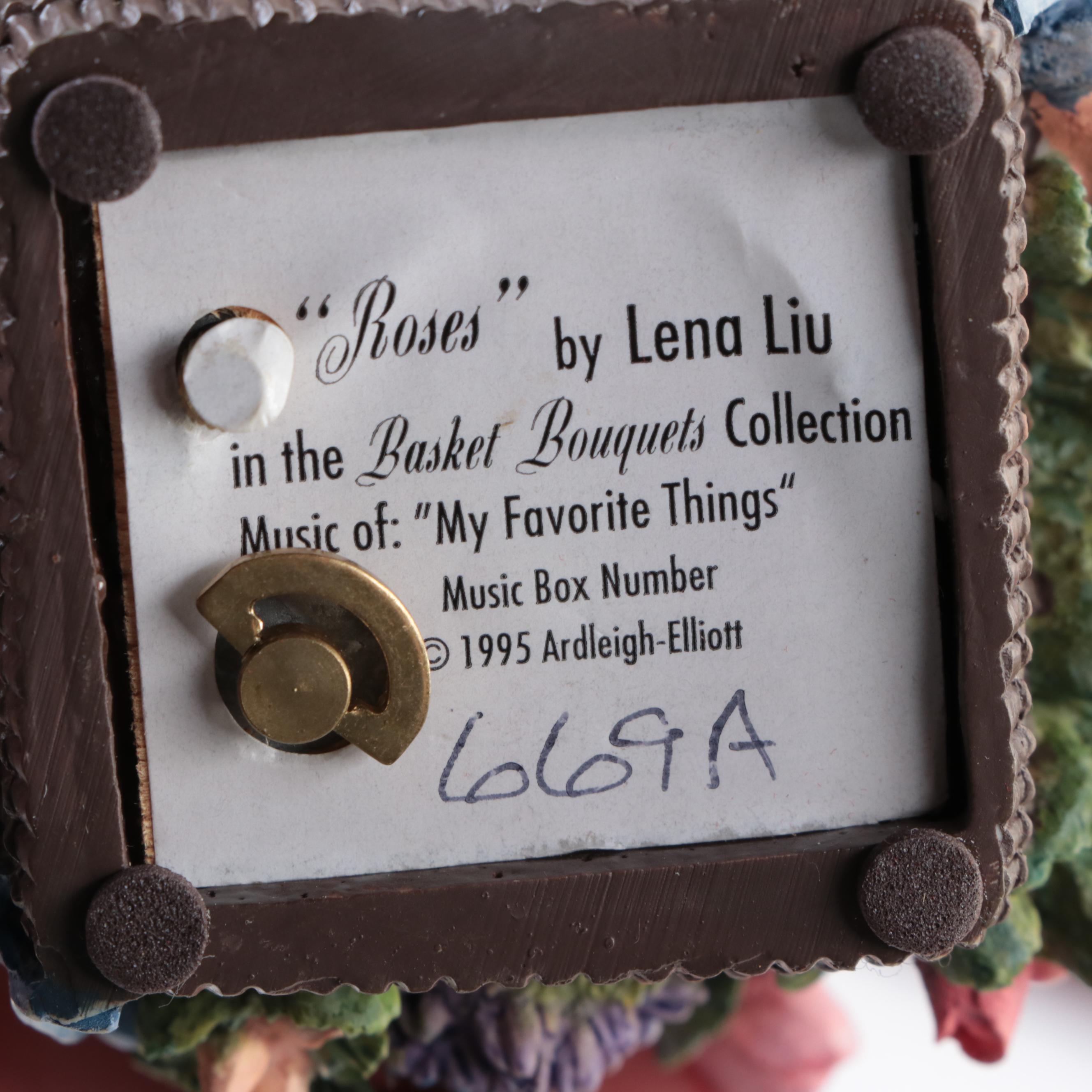 Bradford Exchange Ornaments, Miniature Hanging Plates With Music Box