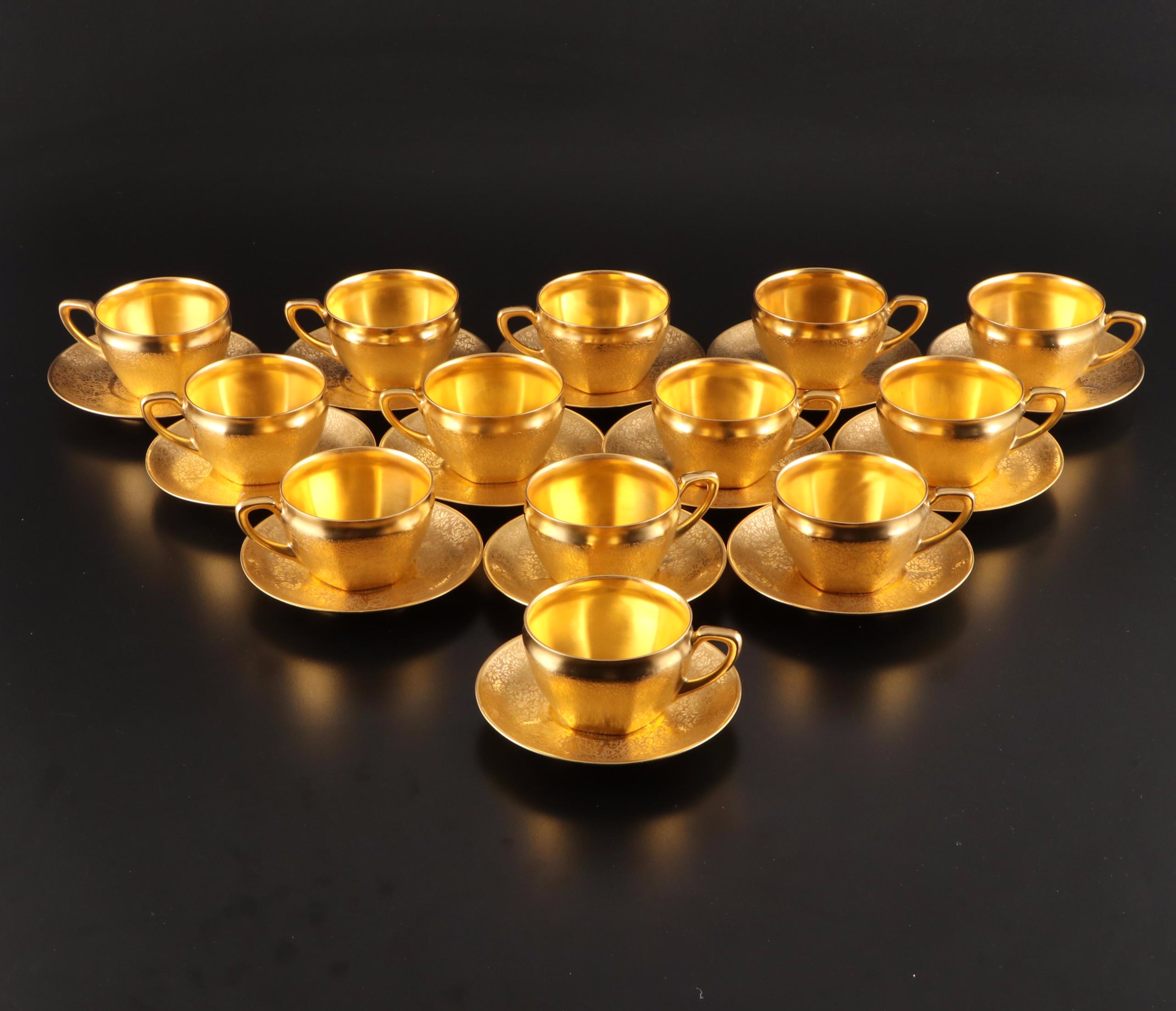 Pickard "Edgerton" Bavarian Gilded China Dinnerware with Floral Bouquet