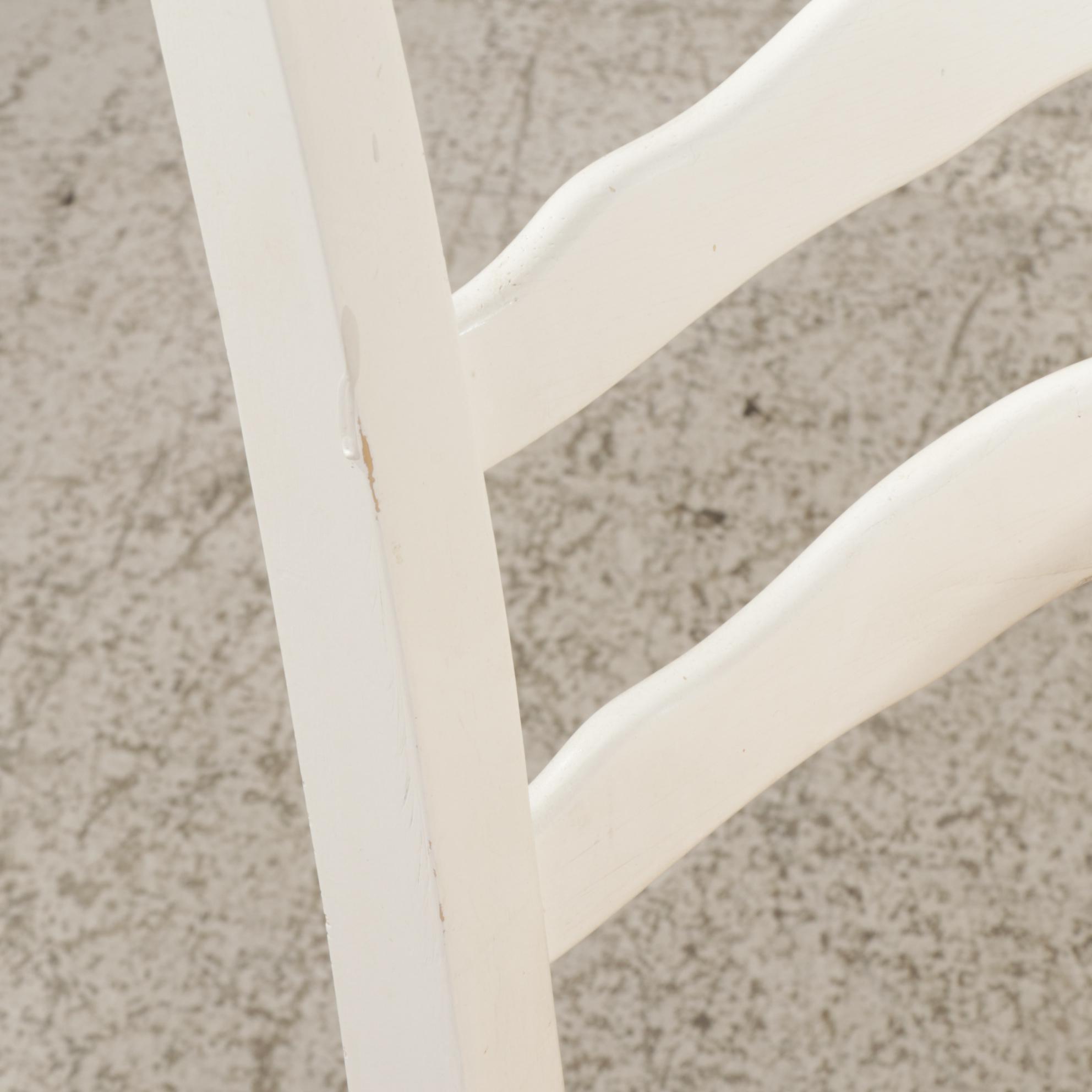 Ligo Farmhouse Style Parcel White-Painted Pedestal Dining Table and Four Chairs