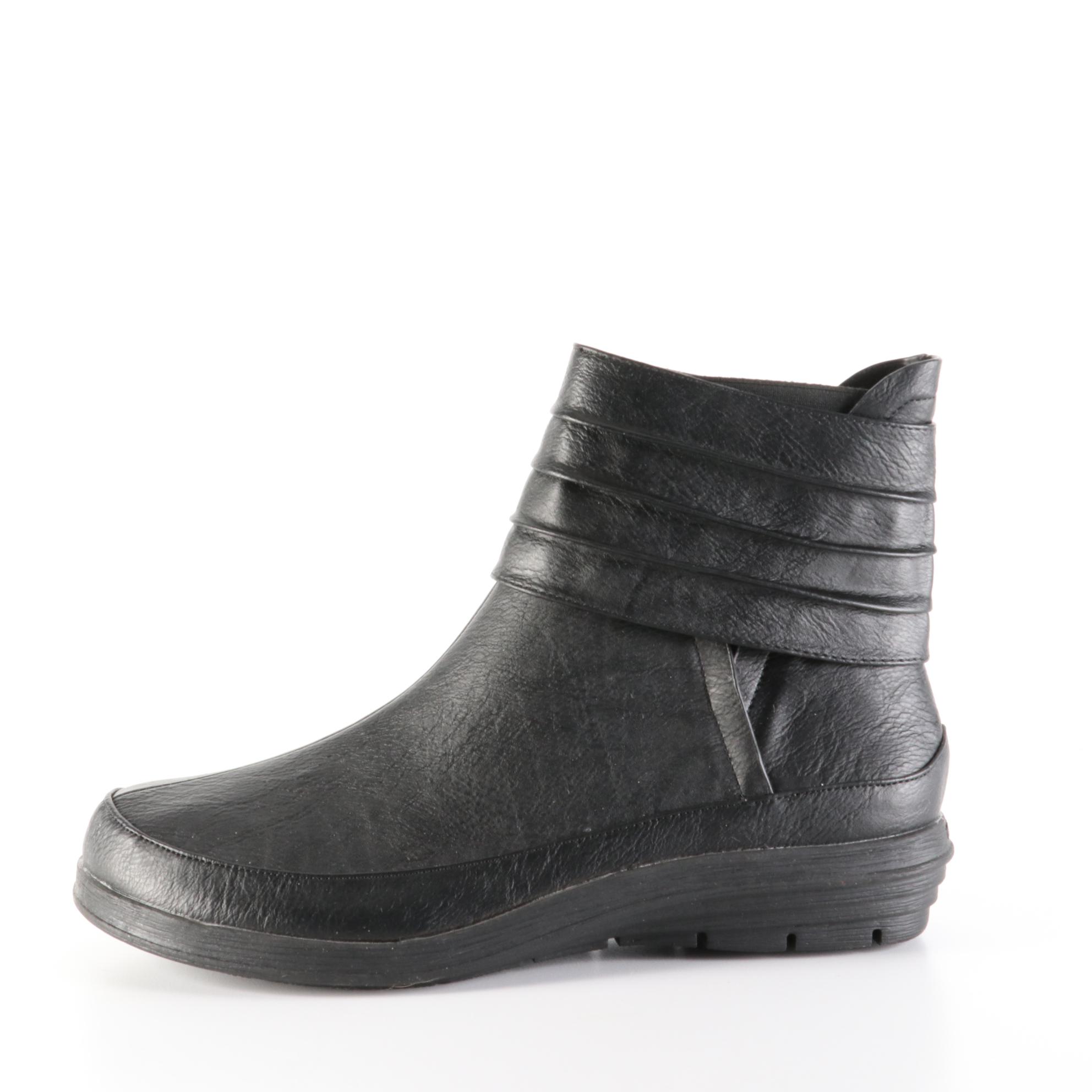 Modzori Jane Reversibles Short Boots in Black and Orthofeet Boots in Brown