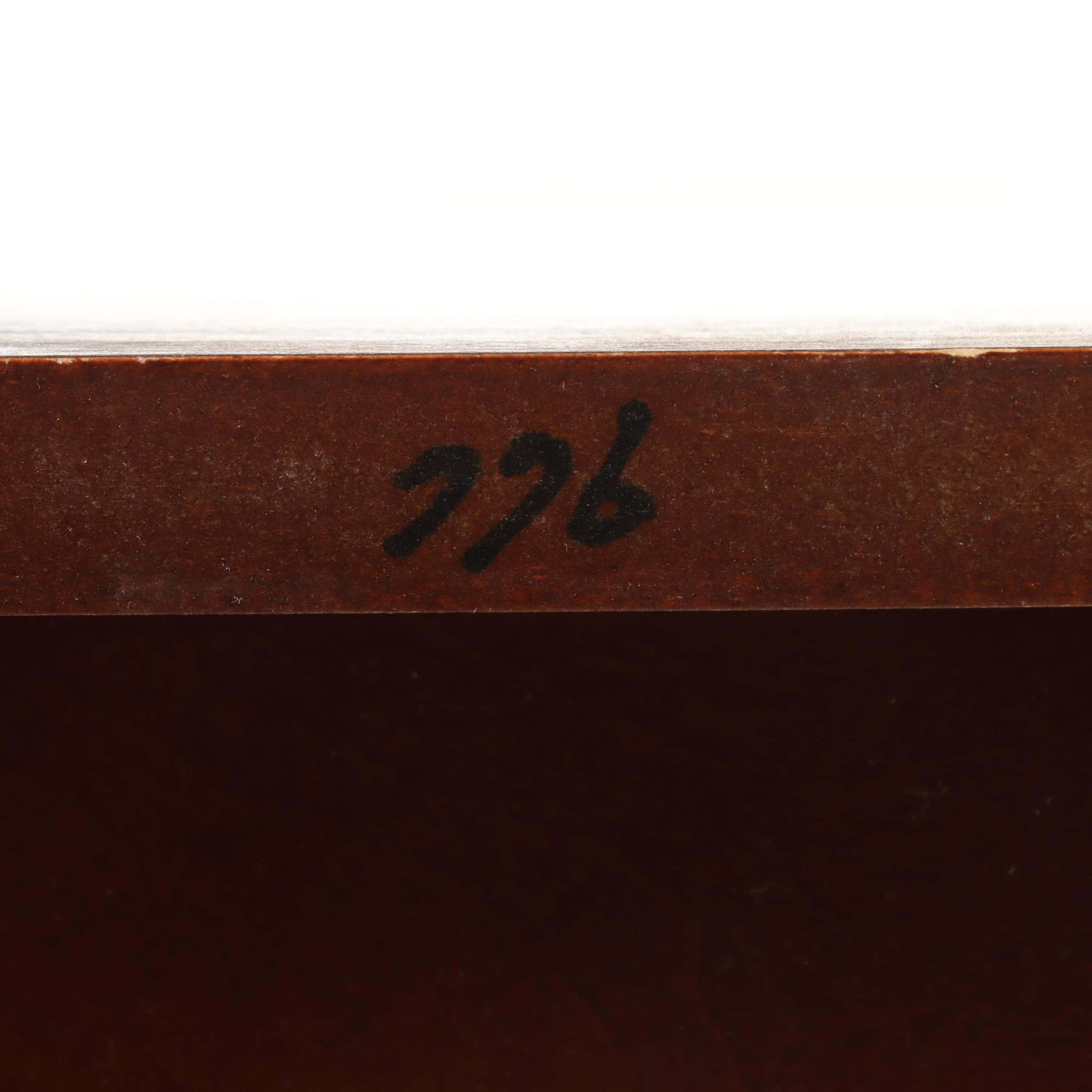 The Bombay Company Queen Anne Style Mahogany-Stained Enclosed Dressing Table