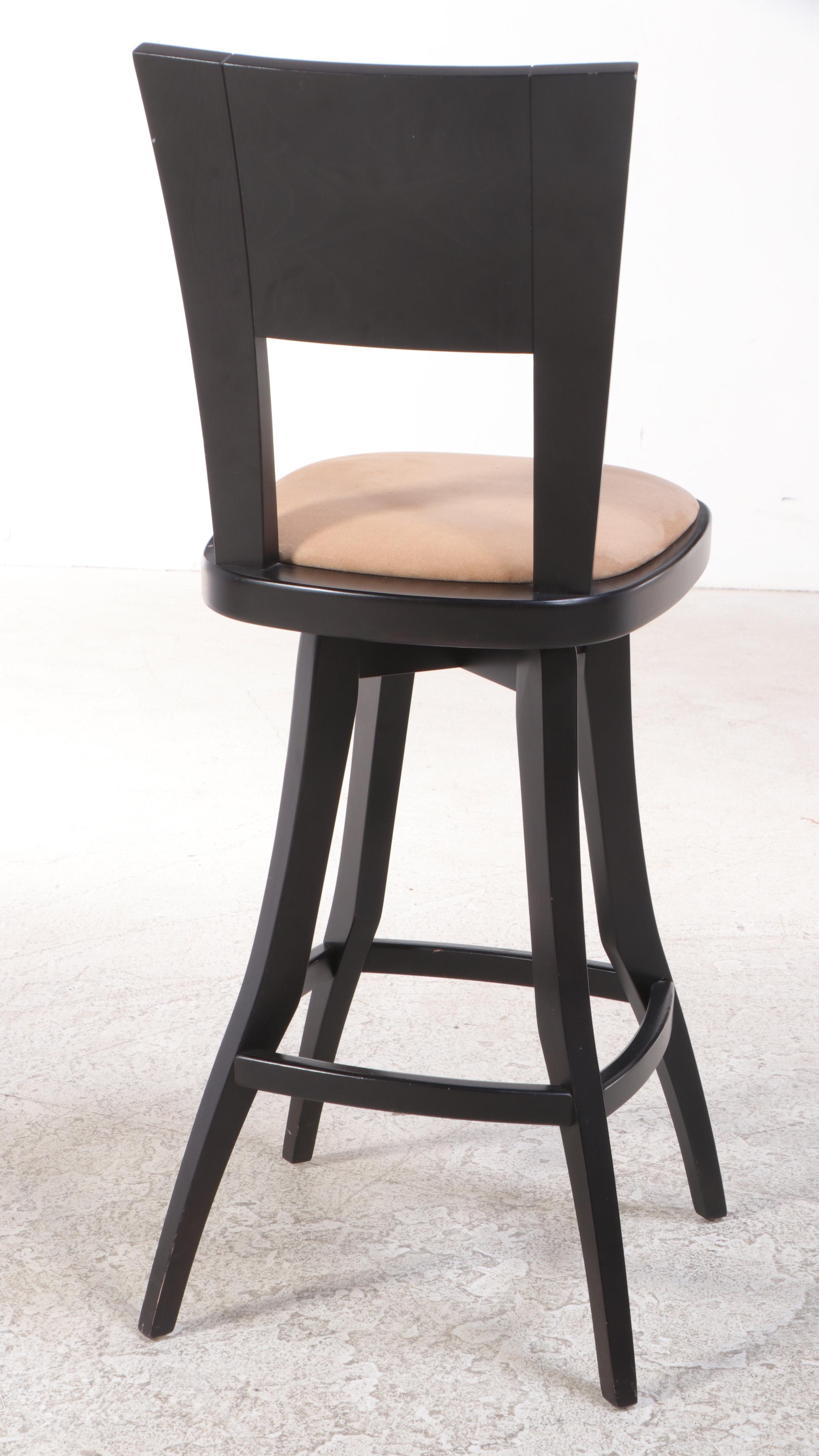 Contemporary High-Top Round Table with Swivel Bar Stools