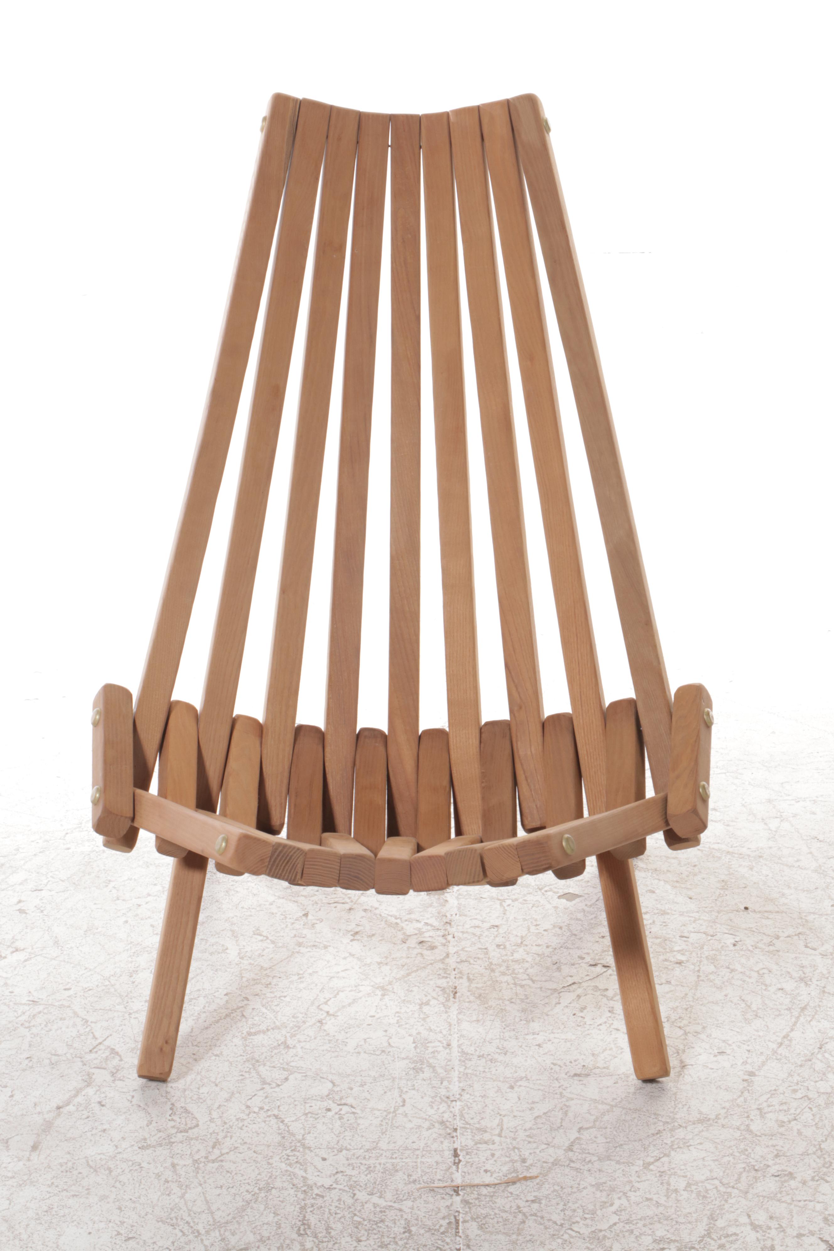 Slatted Hardwood Folding Patio Lounge Chair