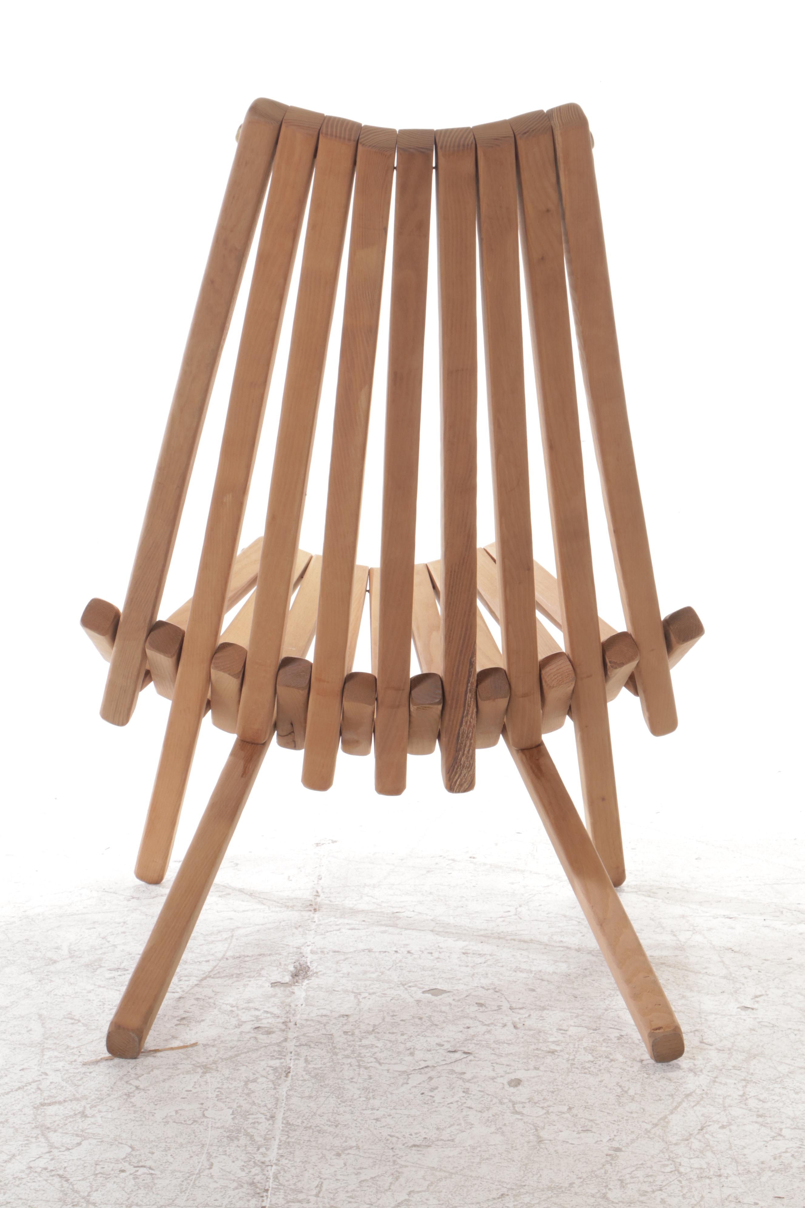 Slatted Hardwood Folding Patio Lounge Chair