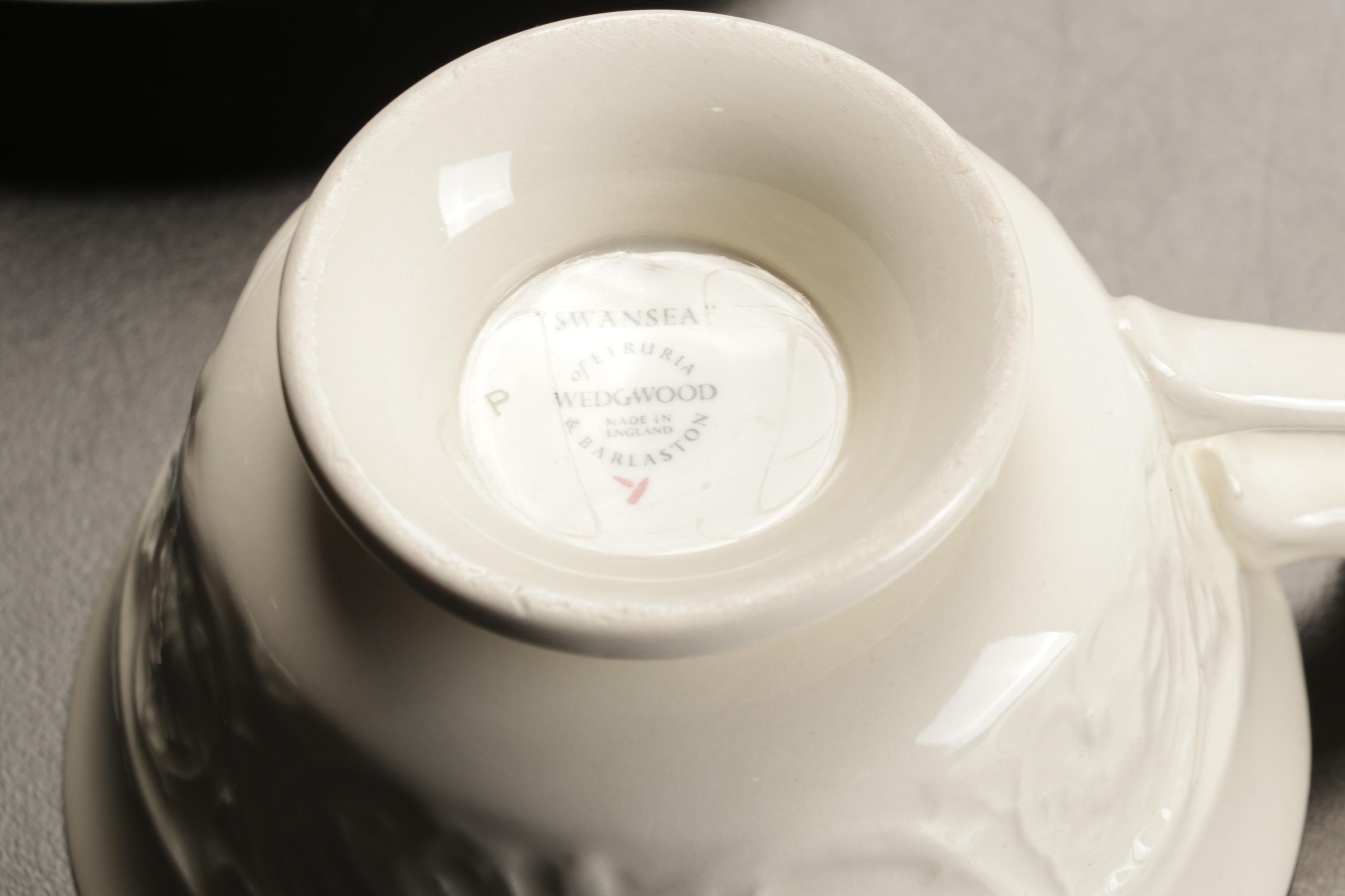 Wedgwood "Swansea" Dinnerware, Mid to Late 20th Century