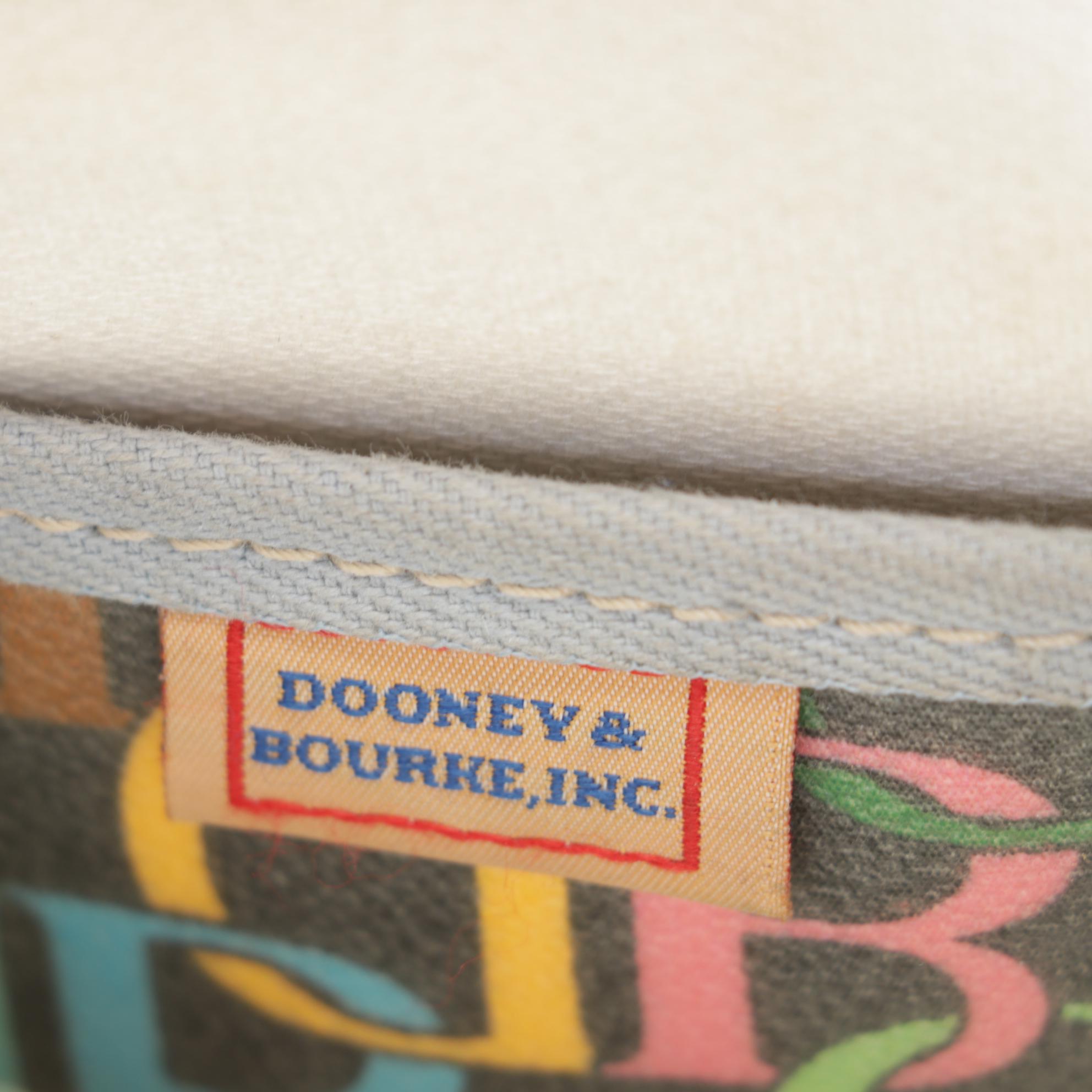 Dooney & Bourke Totes and Shoulder Bag in Leather and Coated Canvas
