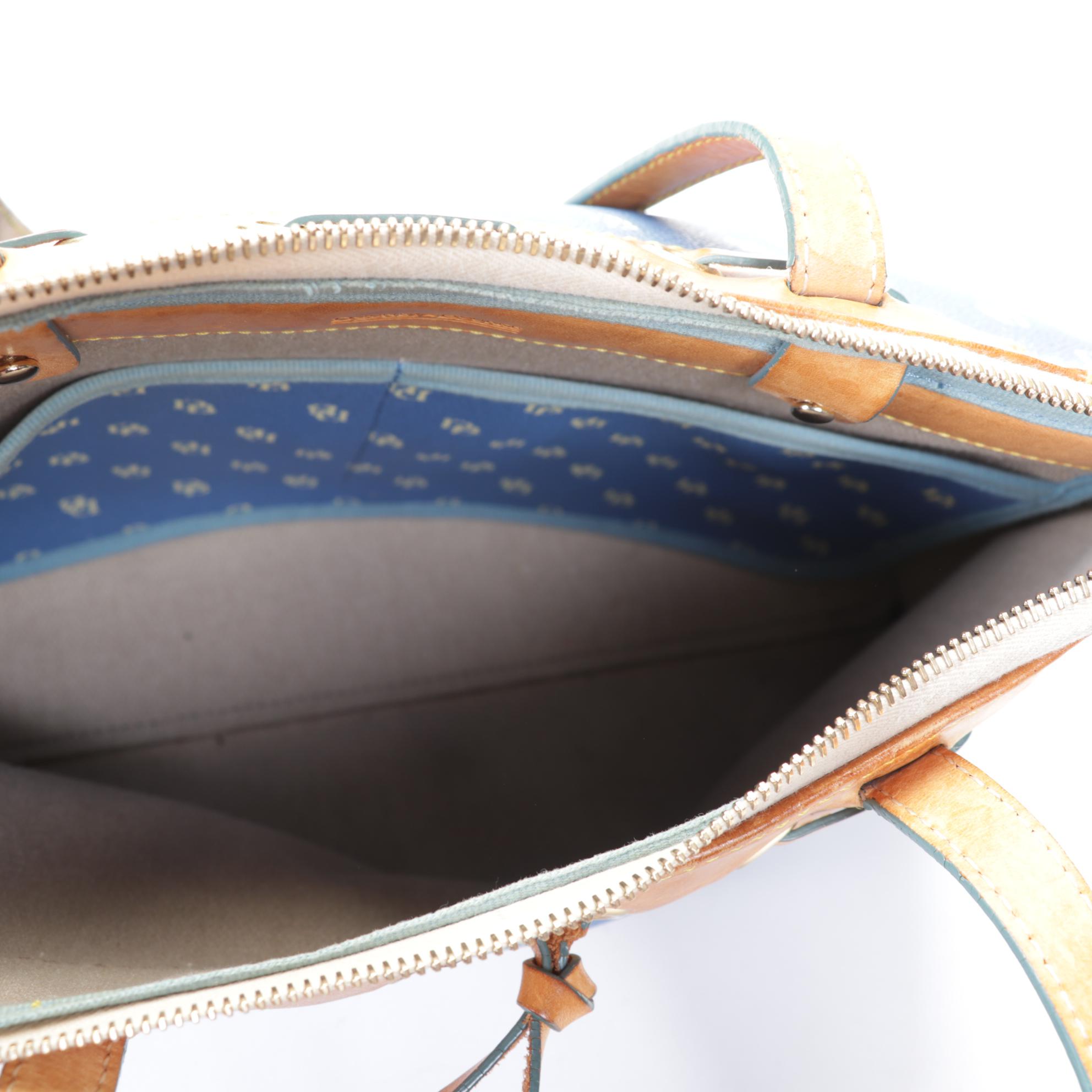 Dooney & Bourke Totes and Shoulder Bag in Leather and Coated Canvas