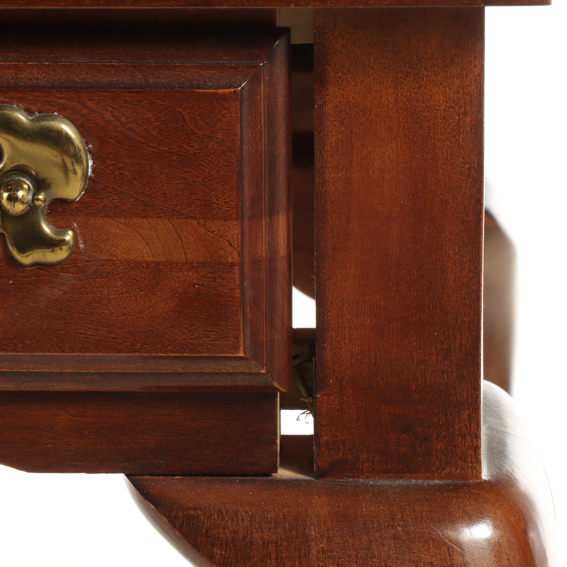 American Drew Queen Anne Style Cherrywood Console Table, Late 20th Century