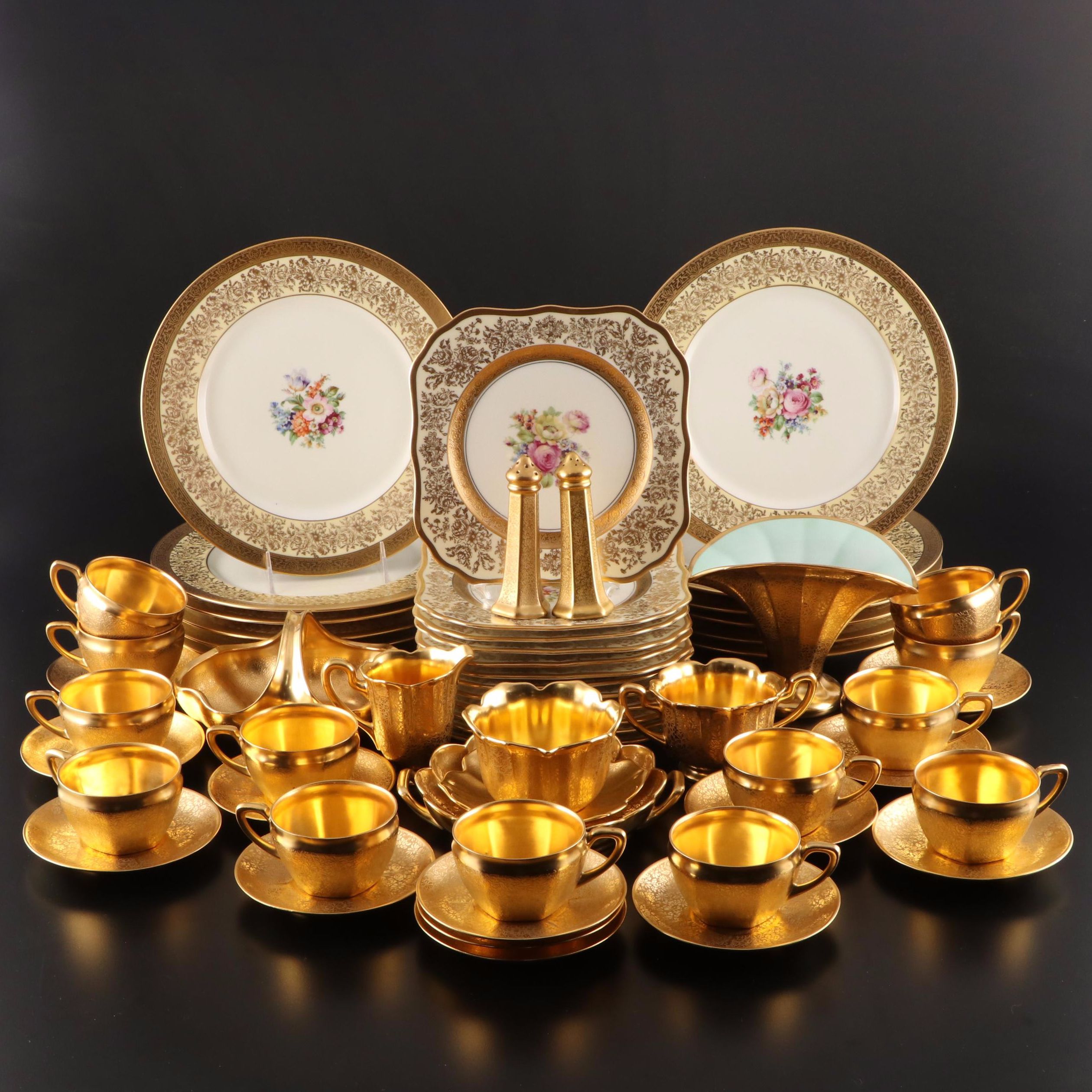 Pickard "Edgerton" Bavarian Gilded China Dinnerware with Floral Bouquet