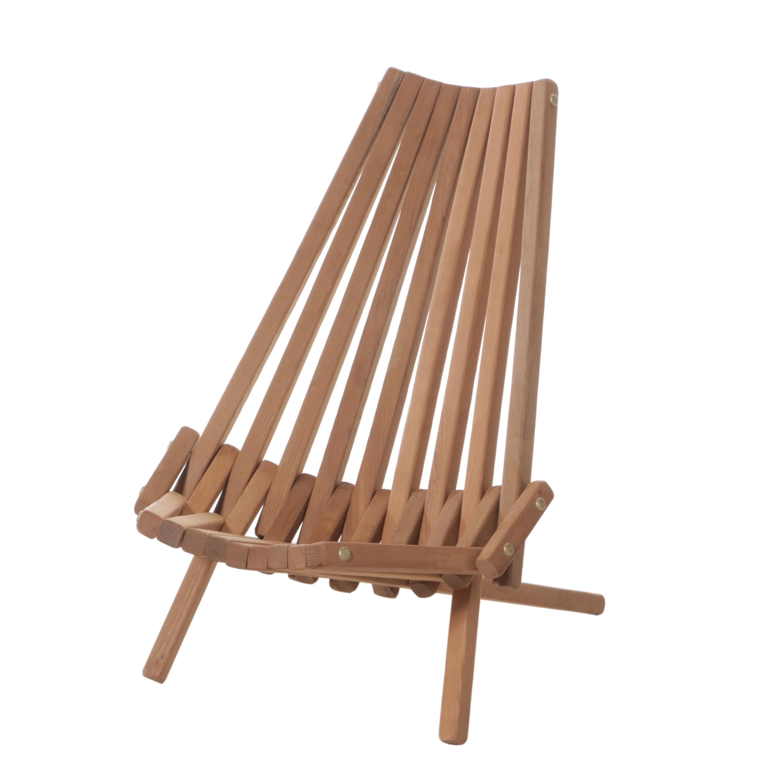 Slatted Hardwood Folding Patio Lounge Chair