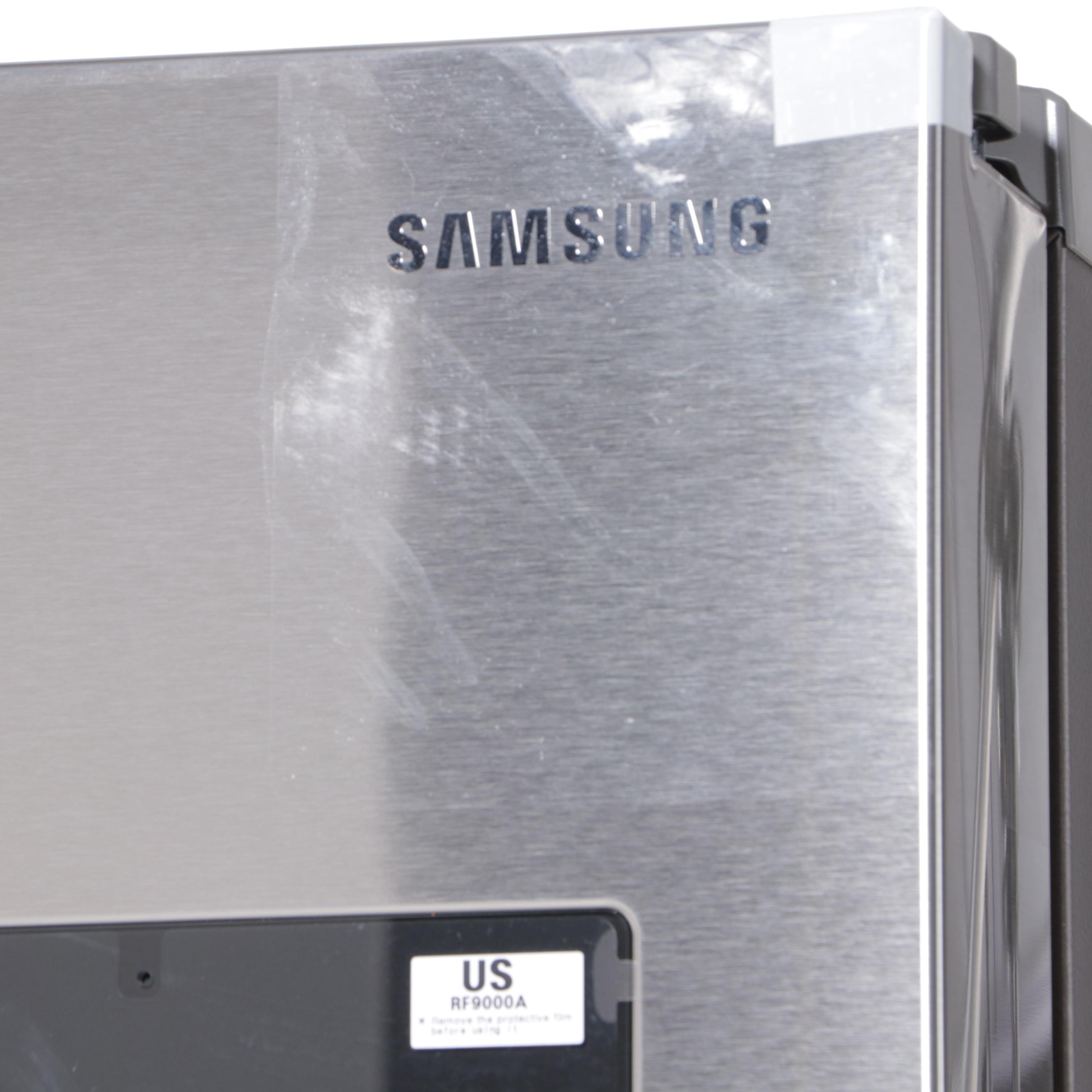 Samsung Smart 4-Door Flex Refrigerator With Family Hub and Beverage Center