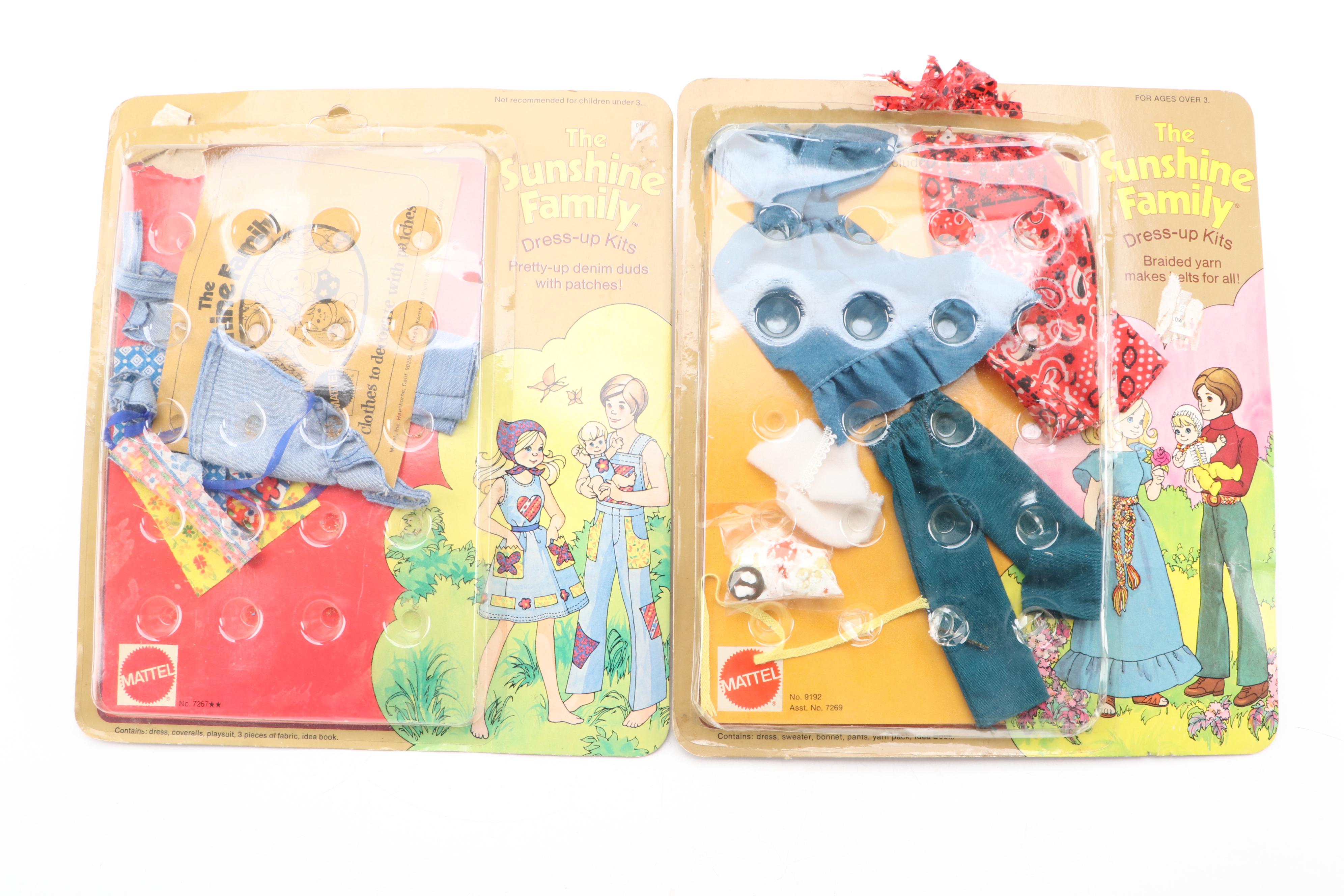 Mattel Sunshine Family Barn and Room with Dolls, Livestock and Clothing