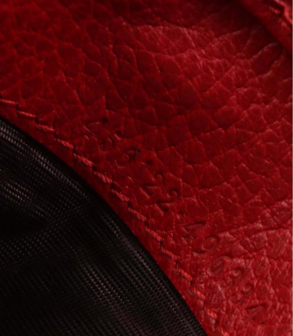 Gucci GG Compact Wallet in Grain Leather