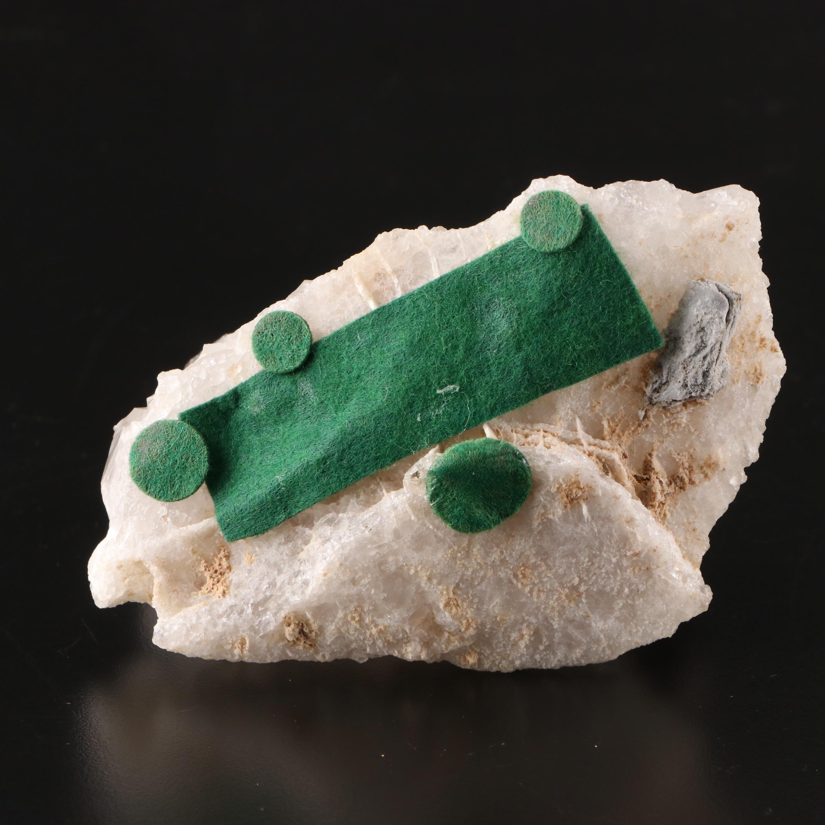 Dorothy Chavez & Yellowhorse Zuni Sterling Bear Fetish, James Carpenter Bears