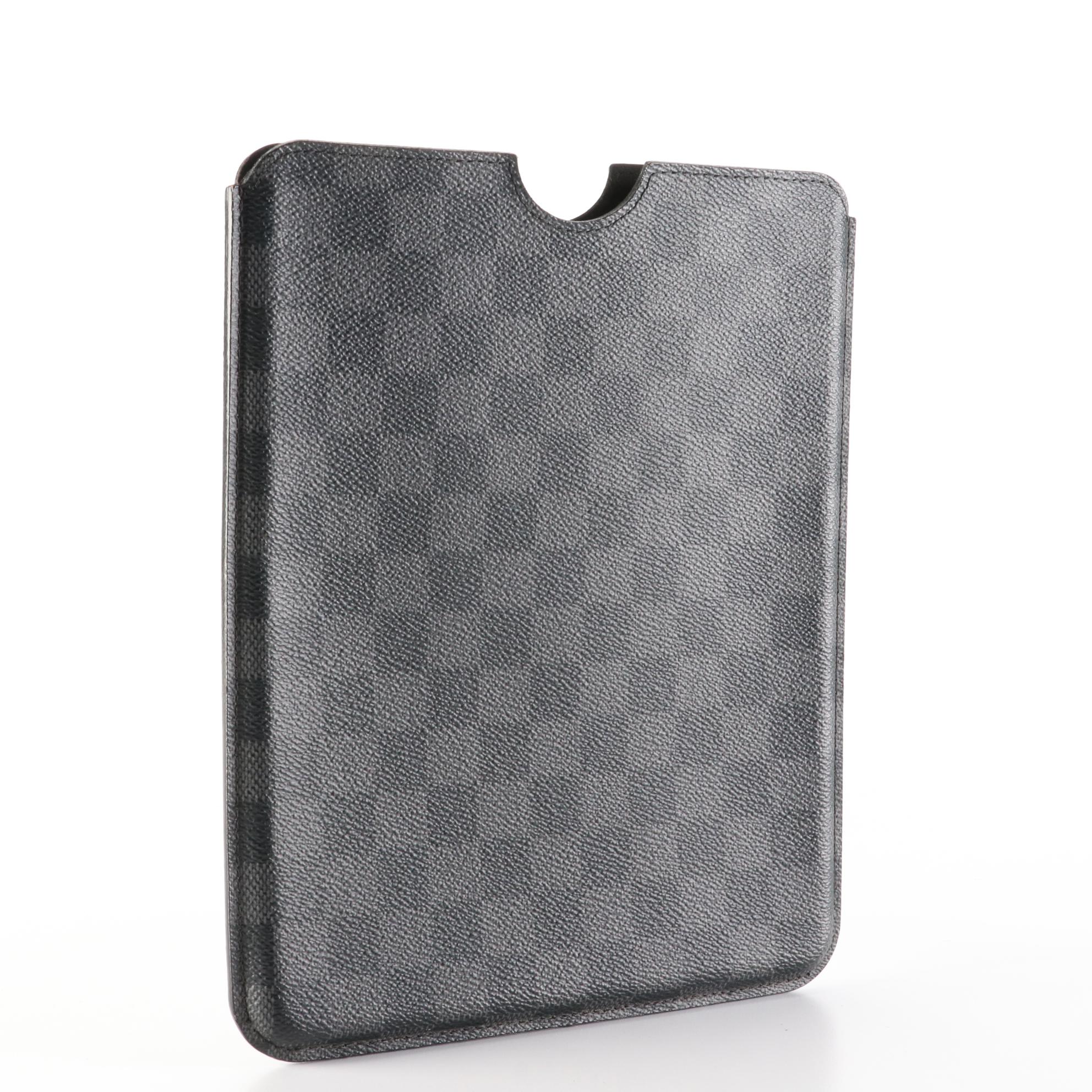Louis Vuitton iPad Hardcase Cover in Damier Graphite Canvas