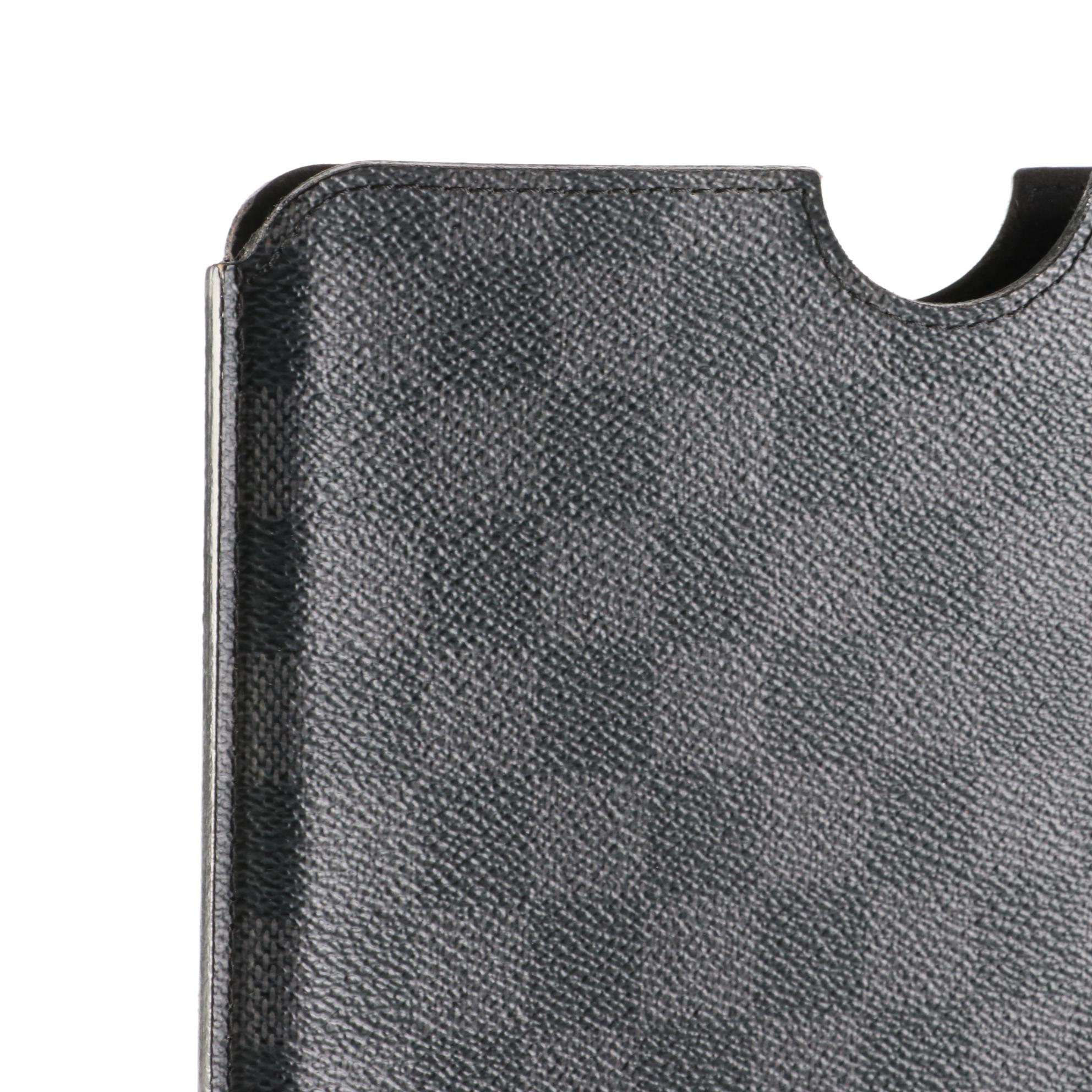 Louis Vuitton iPad Hardcase Cover in Damier Graphite Canvas