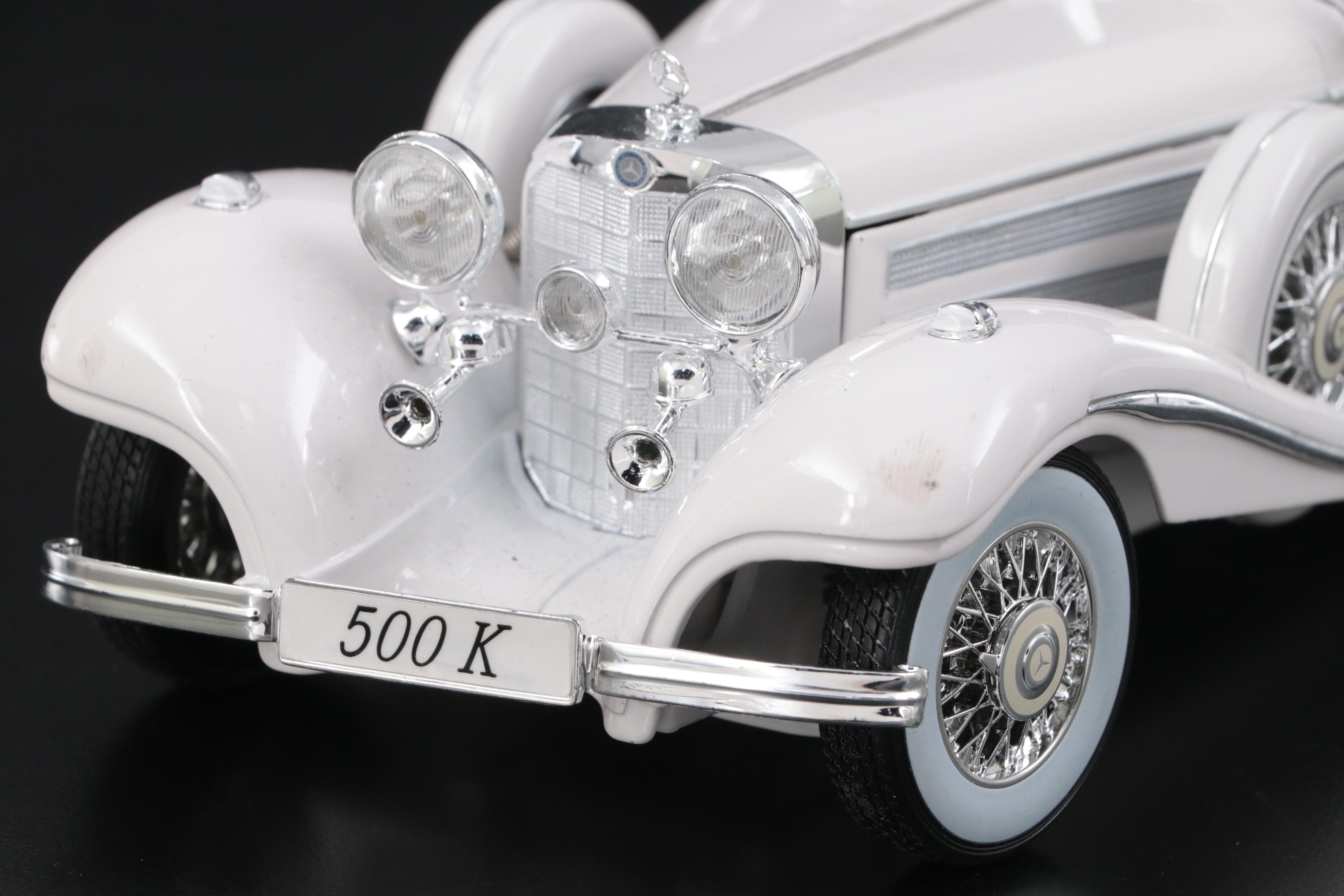 Maisto Mercedes-Benz Specialroadster 1:18 Scale Model Diecast Car