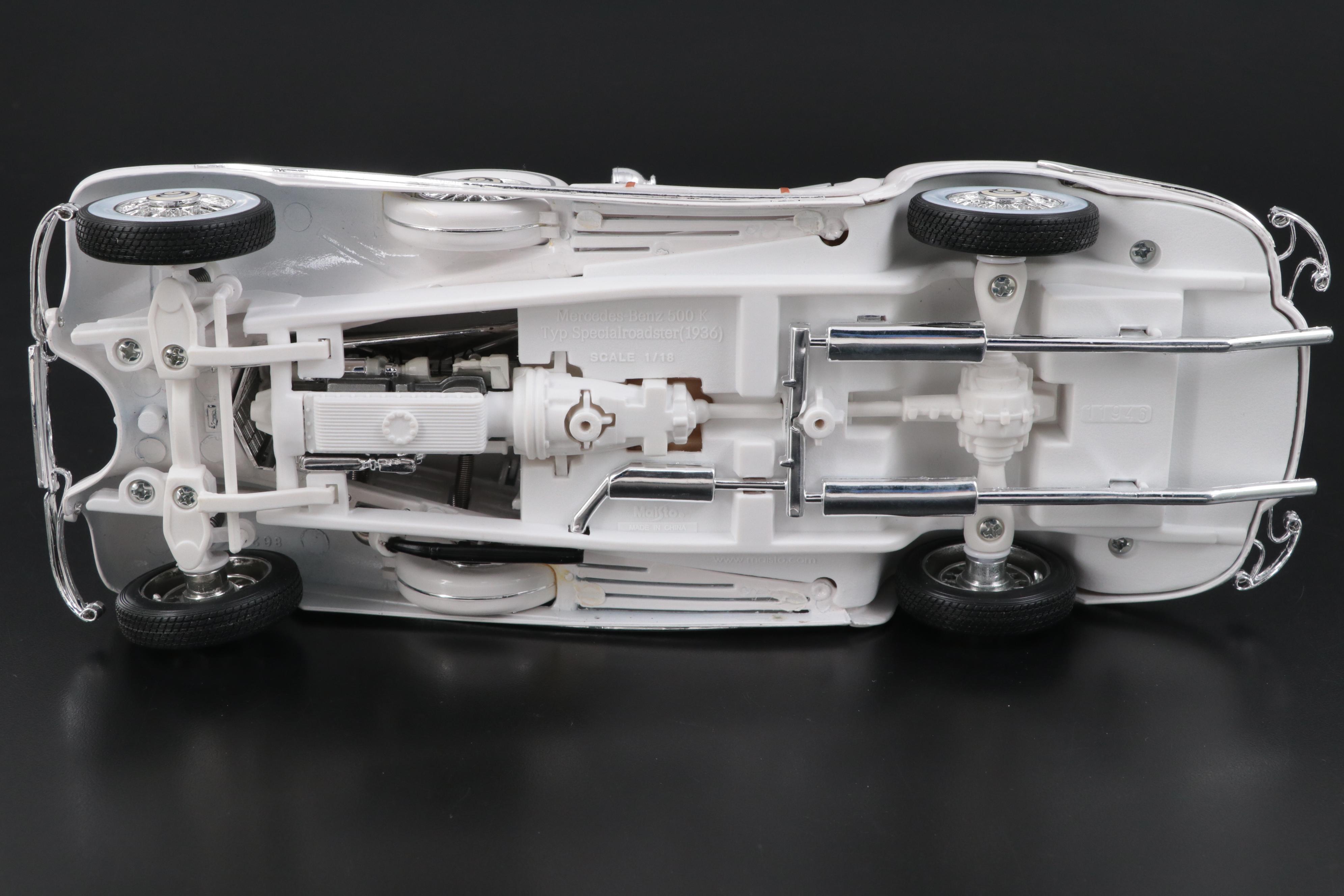 Maisto Mercedes-Benz Specialroadster 1:18 Scale Model Diecast Car