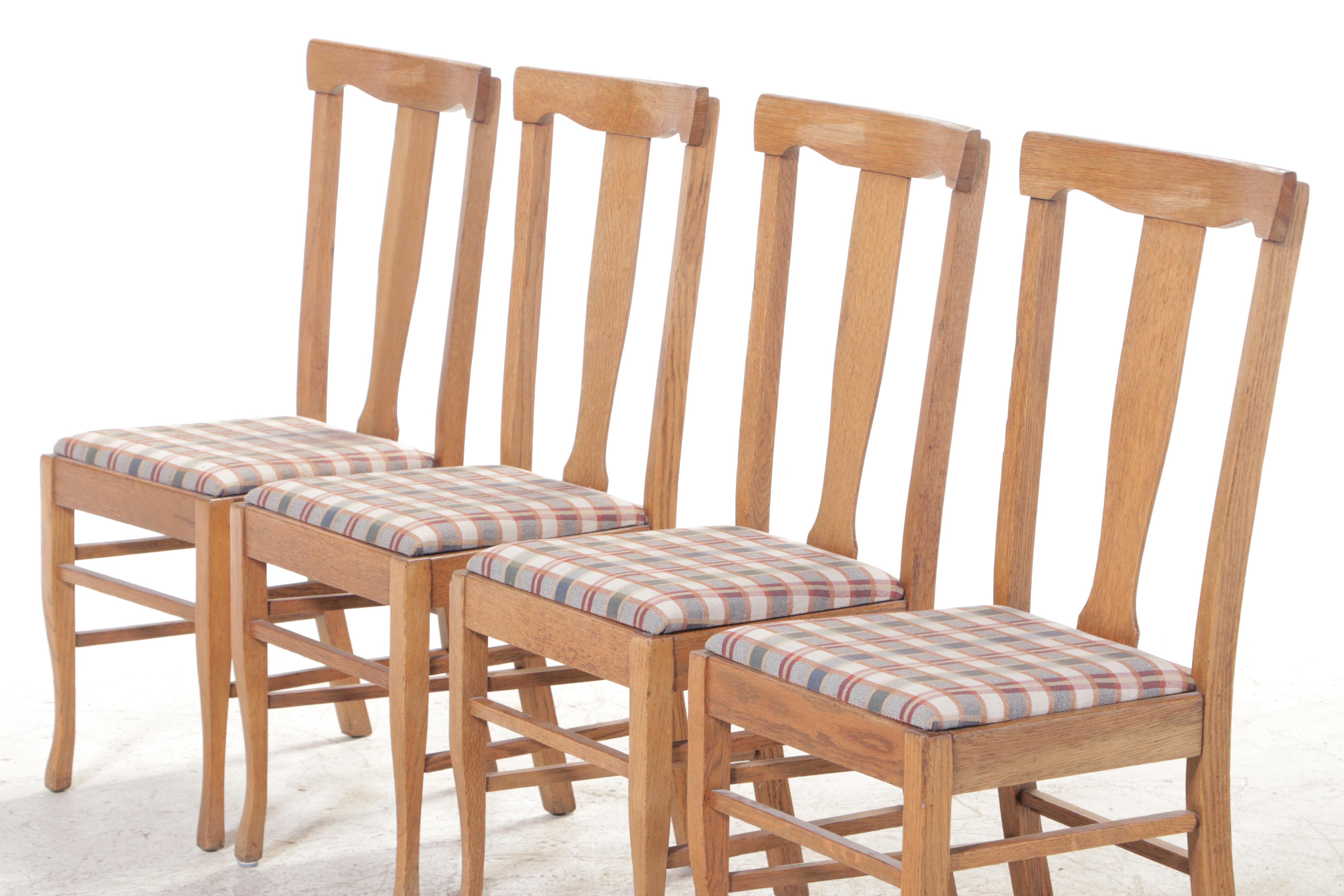 Late Victorian Oak Extension Dining Table and Four Chairs