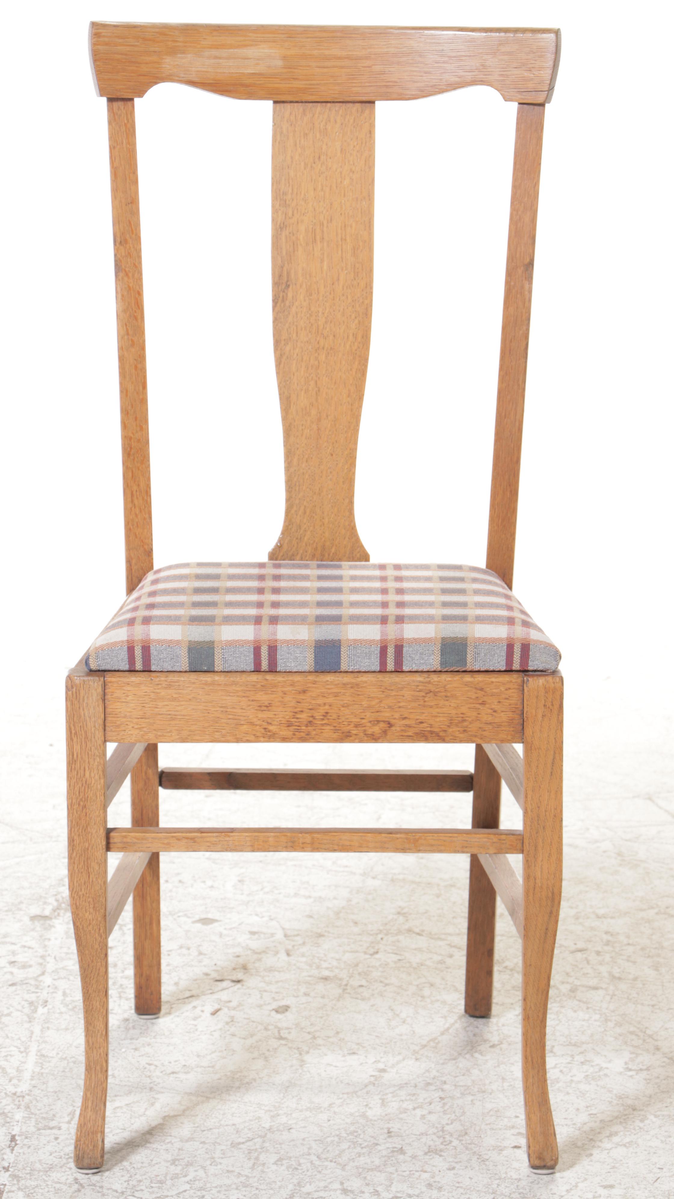Late Victorian Oak Extension Dining Table and Four Chairs