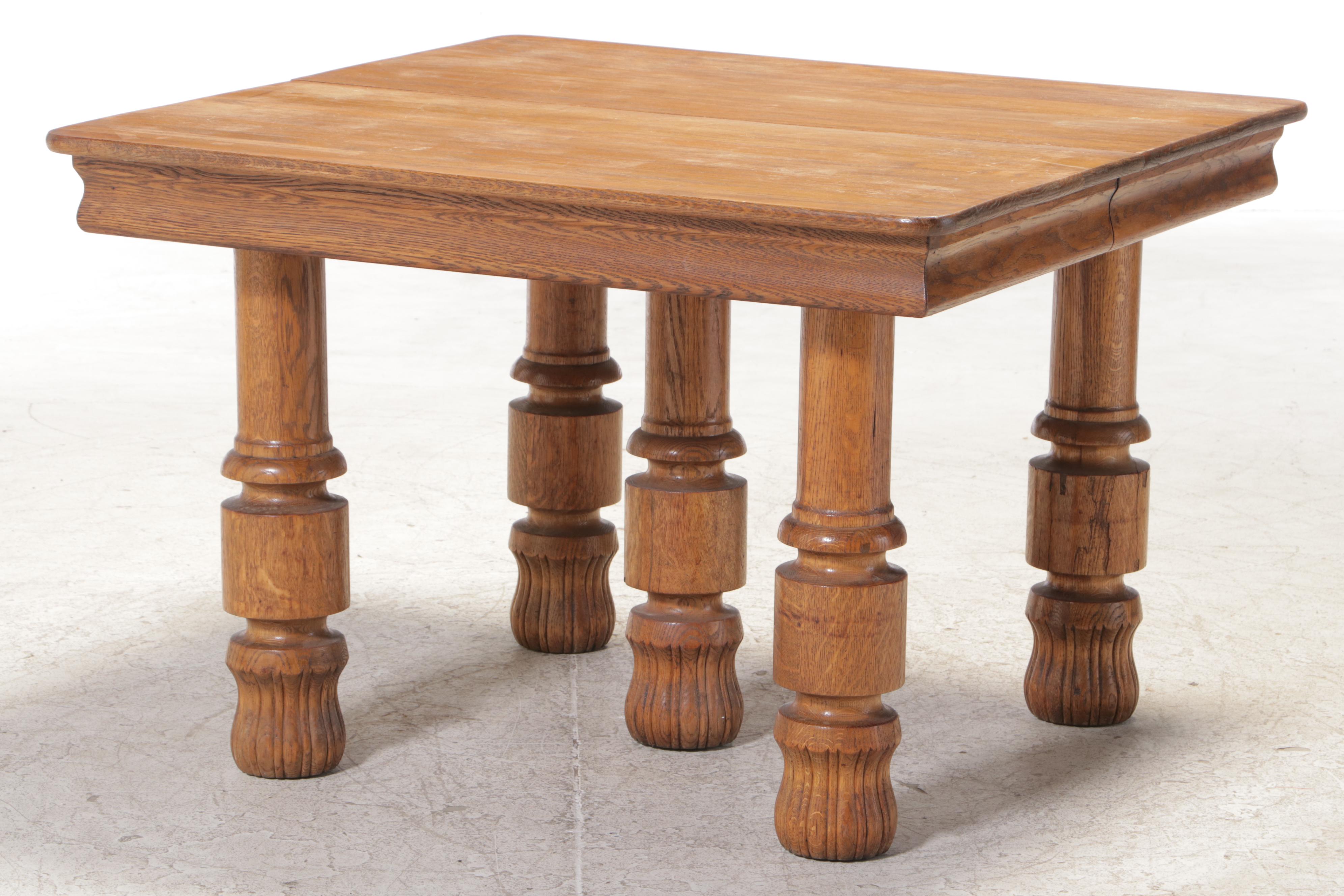 Late Victorian Oak Extension Dining Table and Four Chairs